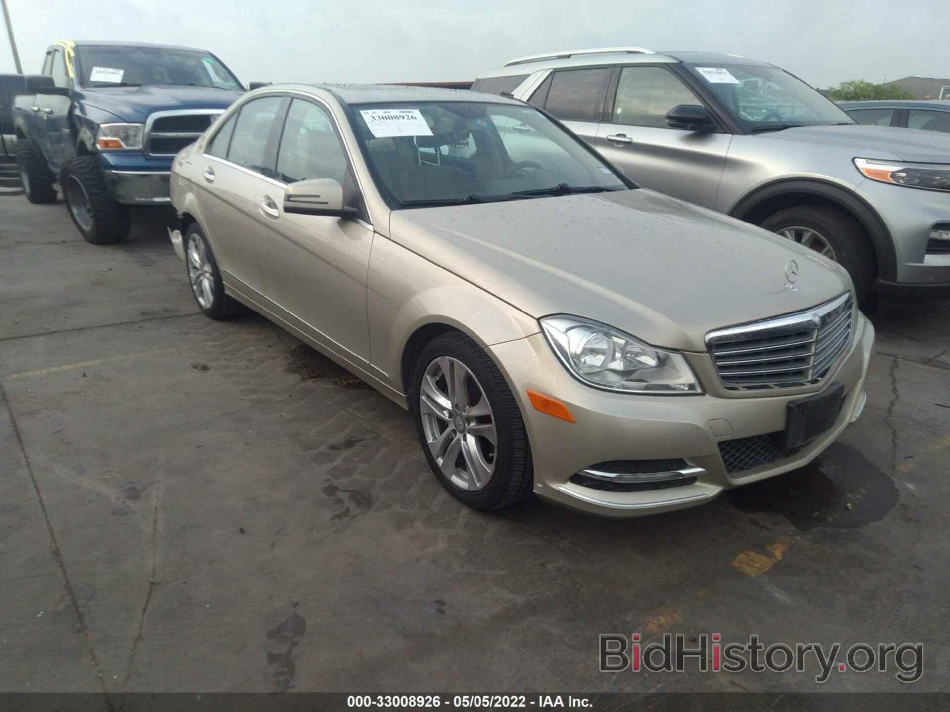 Photo WDDGF8BB0CR240665 - MERCEDES-BENZ C-CLASS 2012