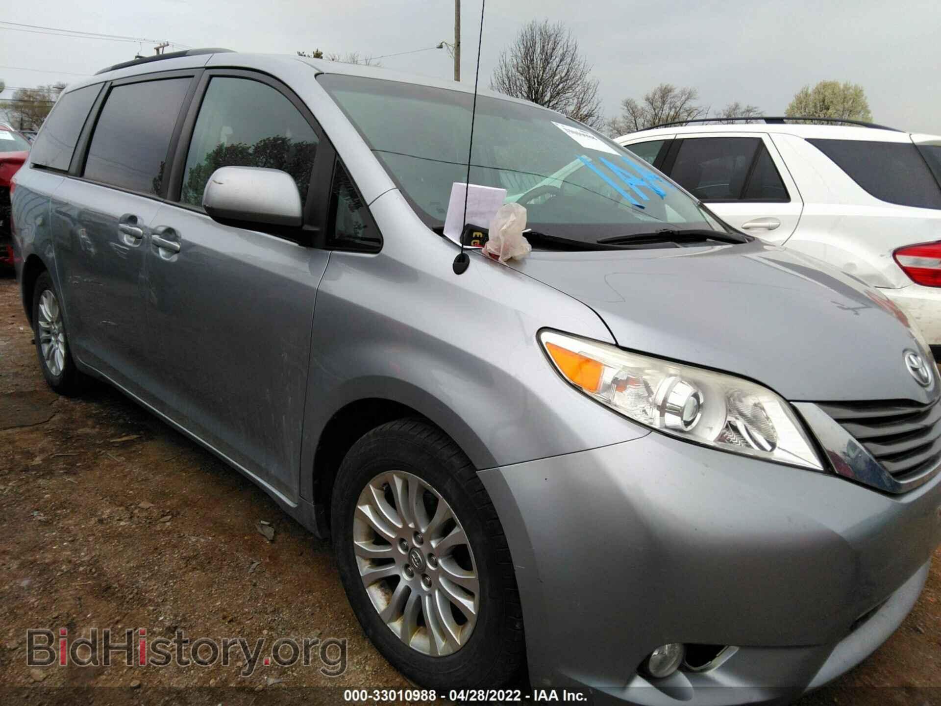 Photo 5TDYK3DC6BS175260 - TOYOTA SIENNA 2011