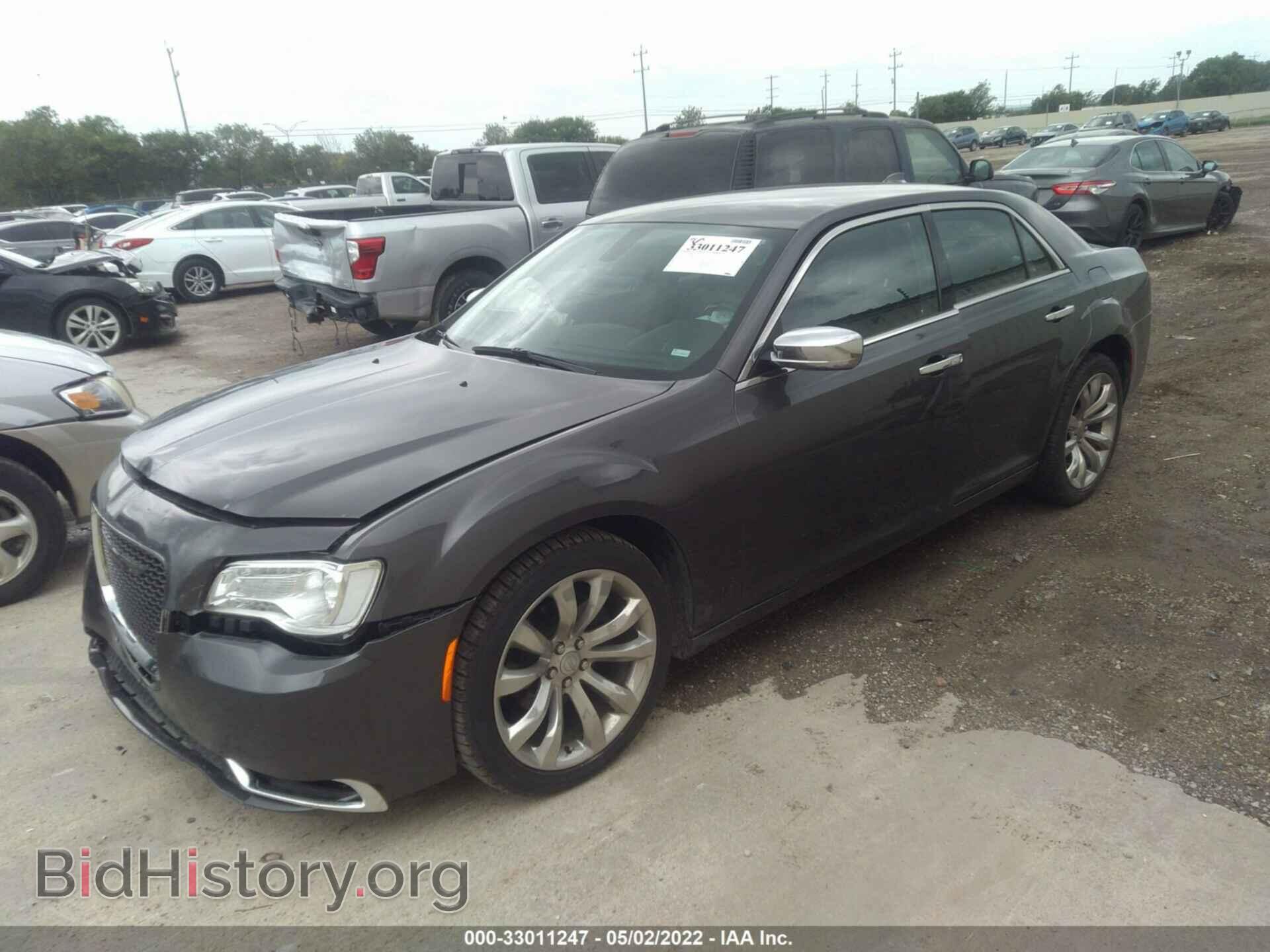 2019 CHRYSLER 300 - VIN: 2C3CCAEG7KH693474 - Фото 2