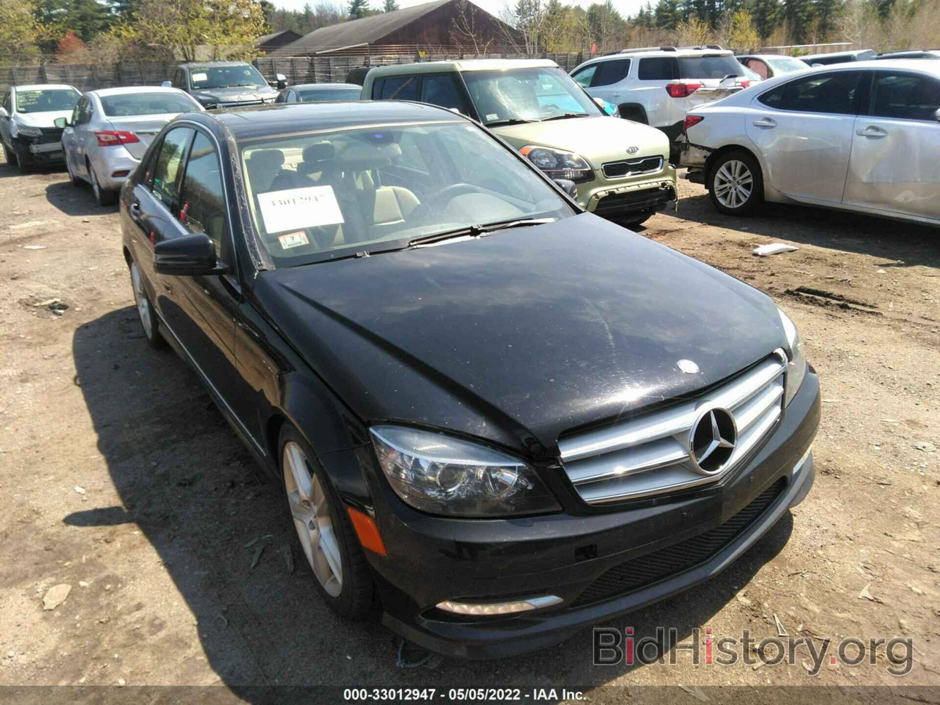 Photo WDDGF8BB0BR145599 - MERCEDES-BENZ C-CLASS 2011