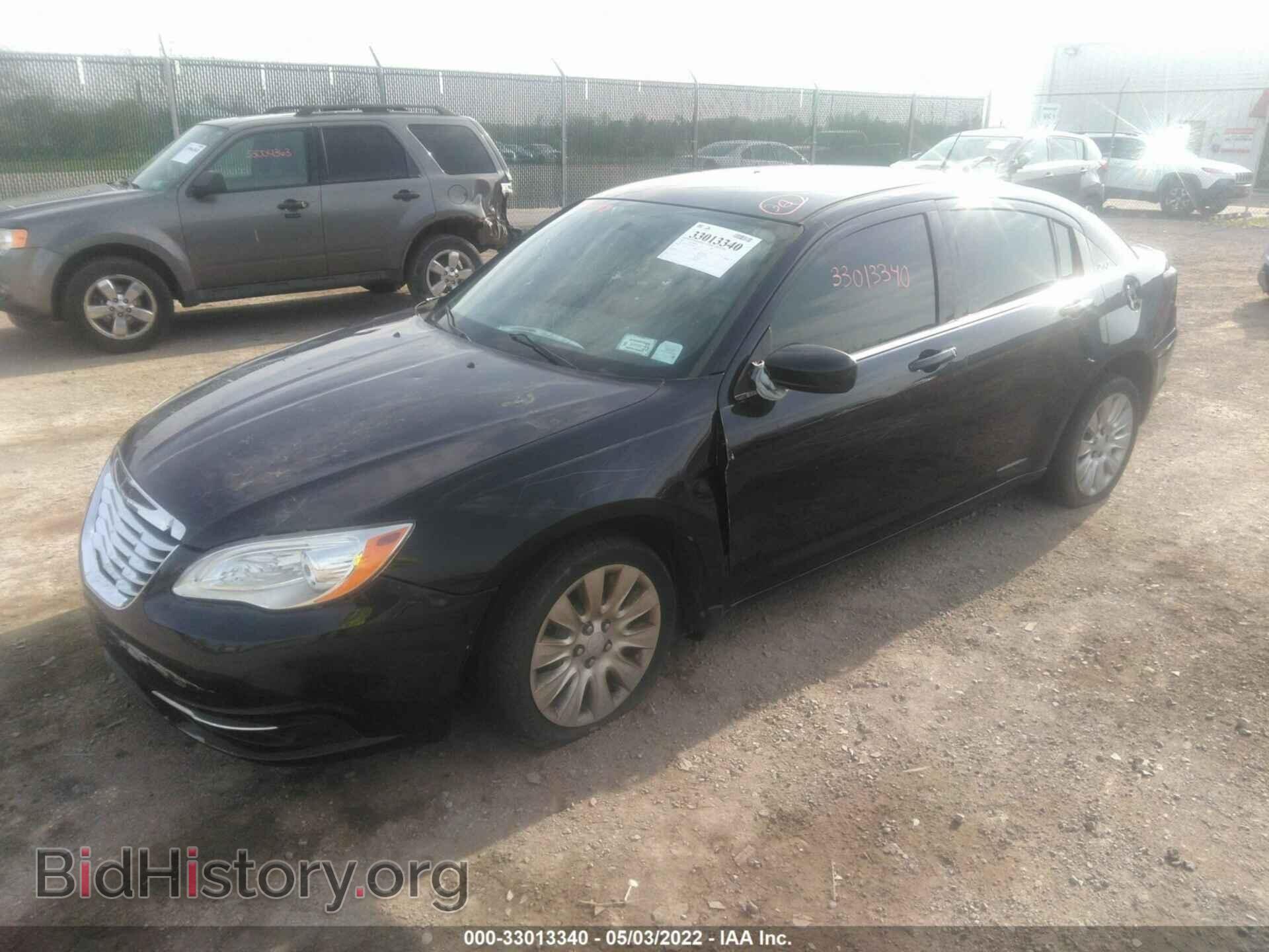 2011 CHRYSLER 200 - VIN: 1C3BC4FB7BN524983 - Photo 2