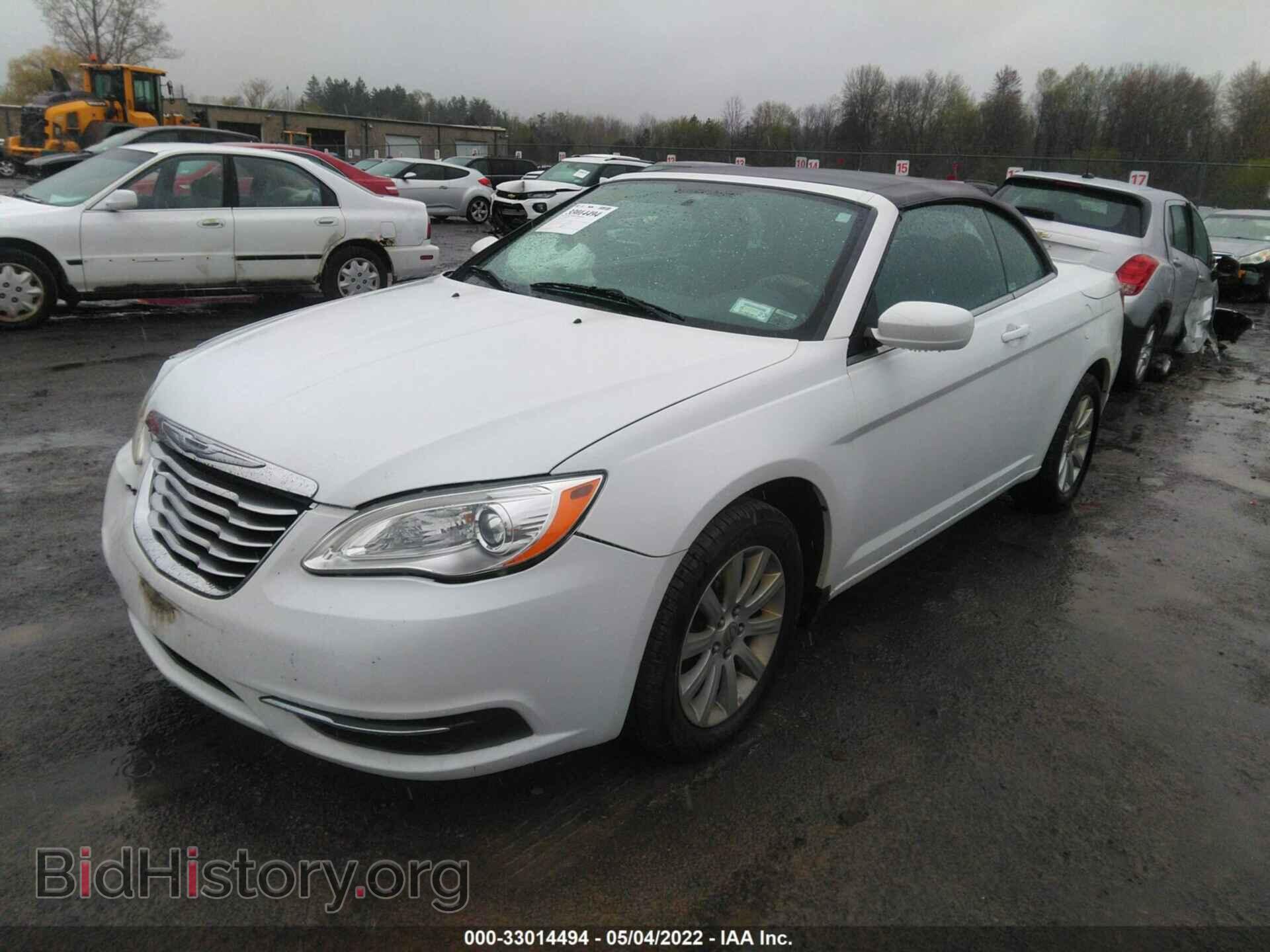 2012 CHRYSLER 200 - VIN: 1C3BCBEB3CN215793 - Фото 2