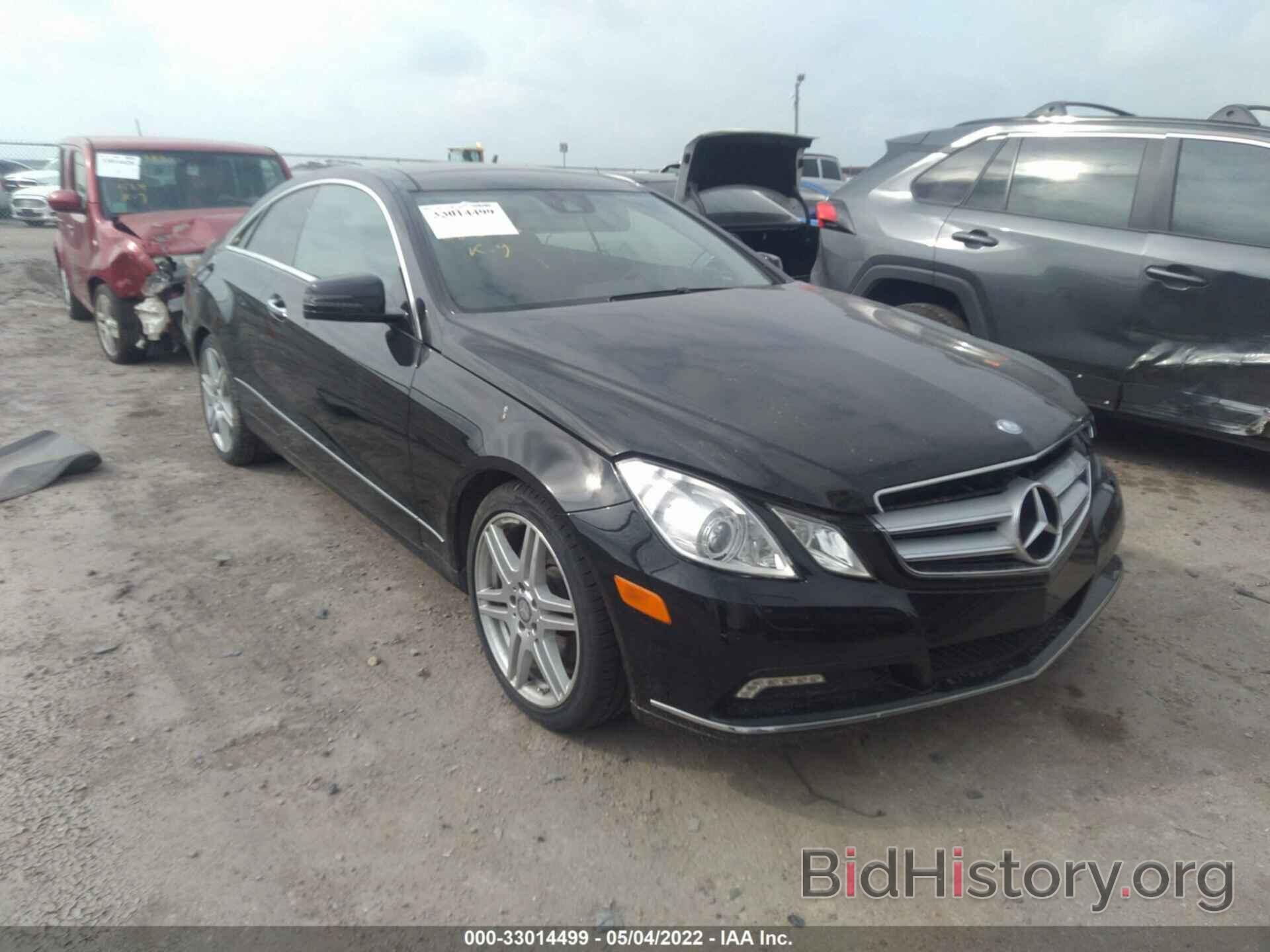 Photo WDDKJ5GBXBF064515 - MERCEDES-BENZ E-CLASS 2011