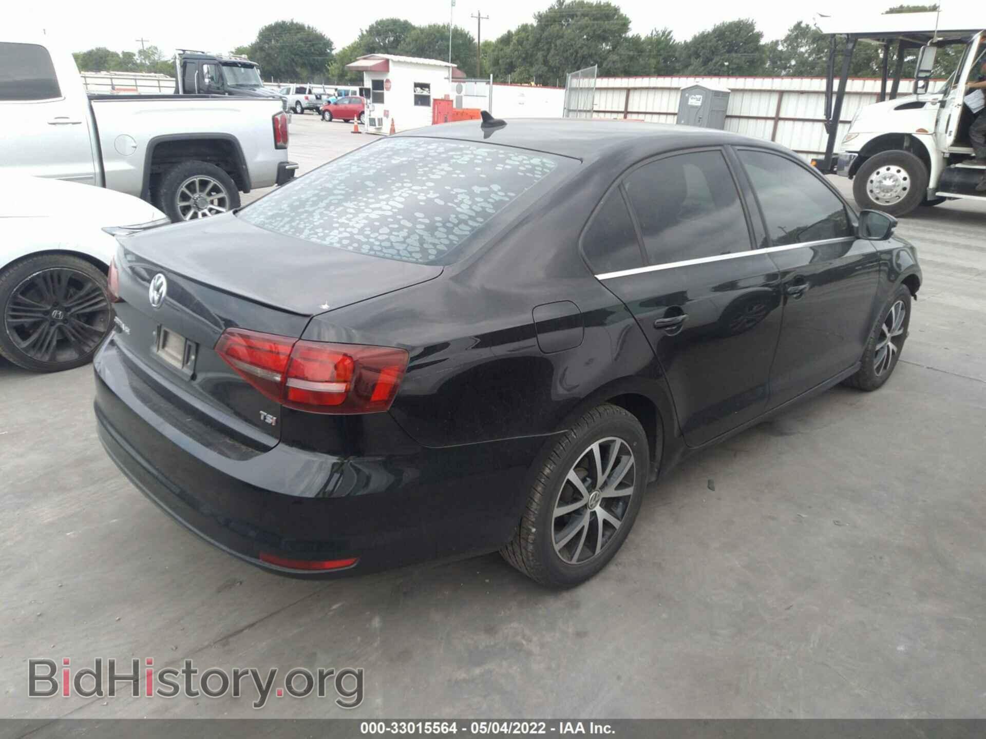 2017 VOLKSWAGEN JETTA - VIN: 3VWDB7AJ2HM211735 - Фото 4