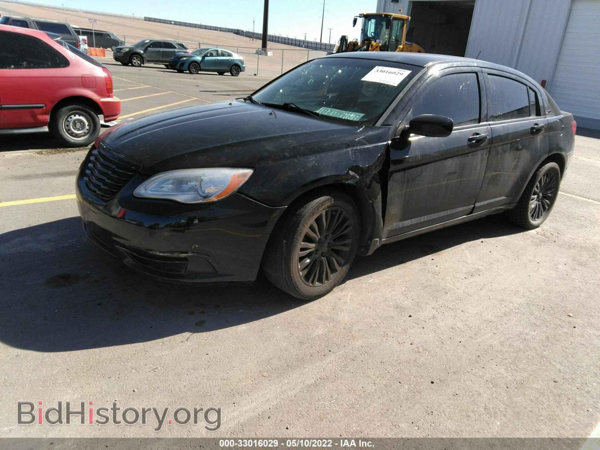 2013 CHRYSLER 200 - VIN: 1C3CCBBBXDN694093 - Фото 2
