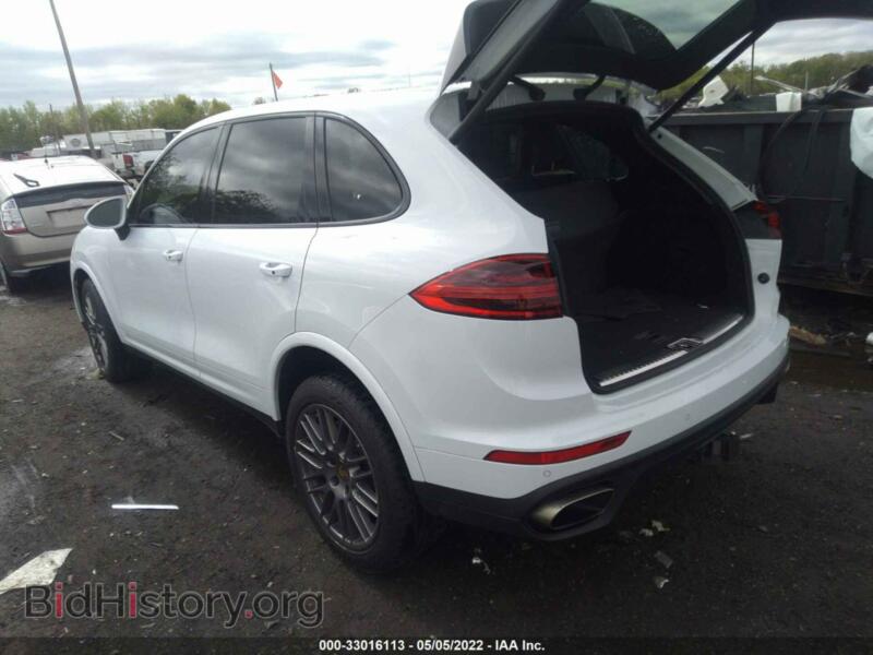 2017 Porsche CAYENNE (VIN WP1AA2A28HKA88078) — photo 3 of 11