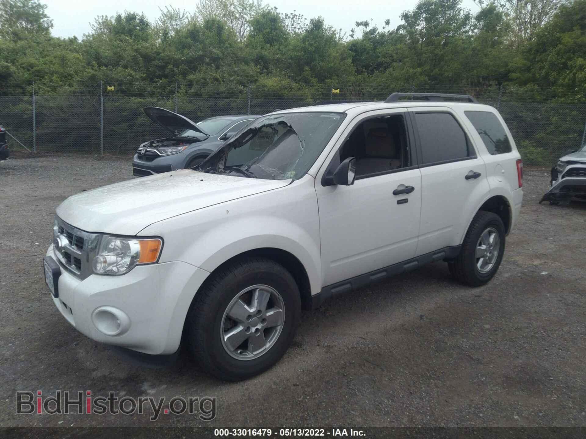 2011 FORD ESCAPE - VIN: 1FMCU9D78BKB20550 - Фото 2