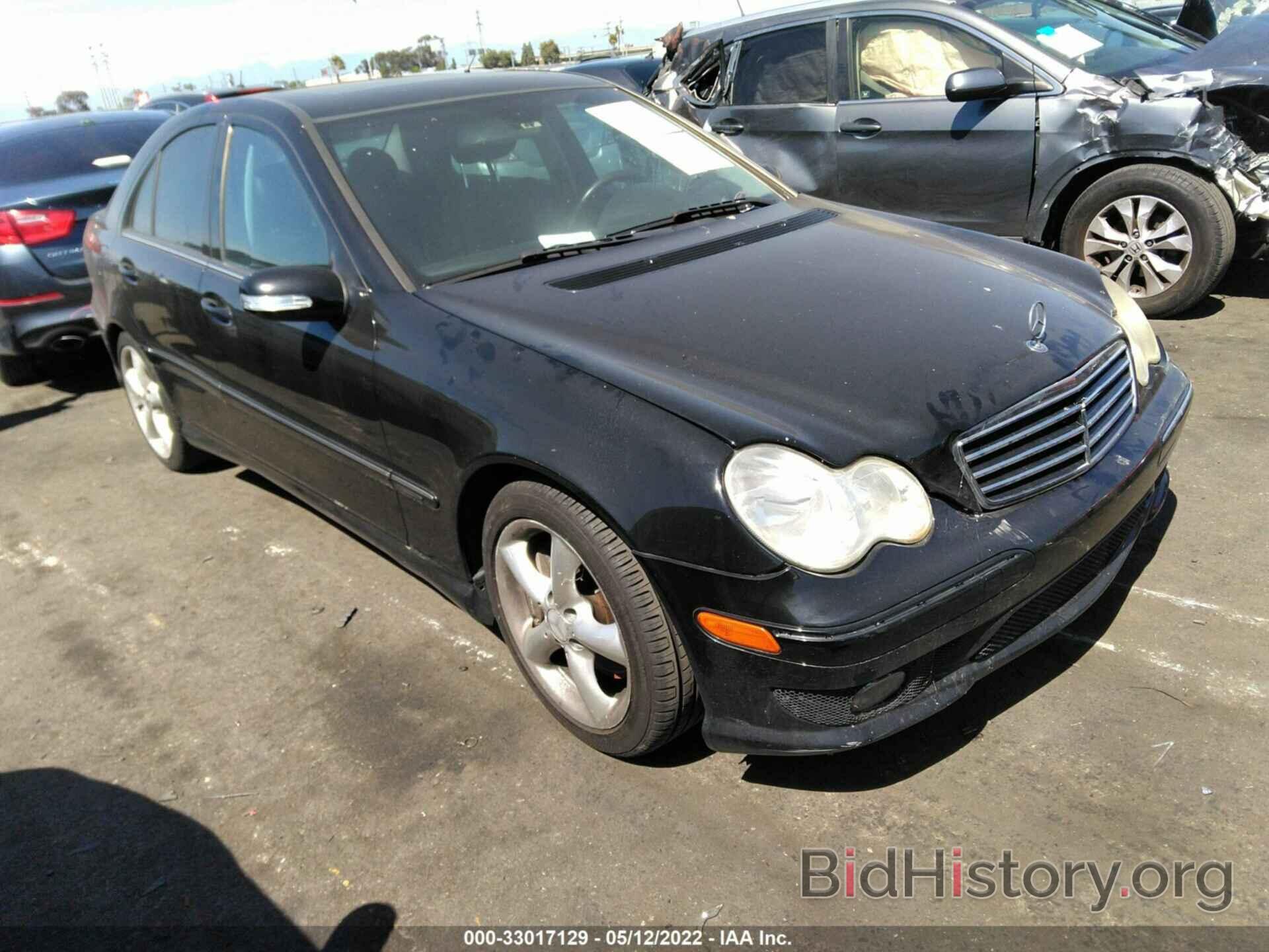 Photo WDBRF52H76A873803 - MERCEDES-BENZ C-CLASS 2006