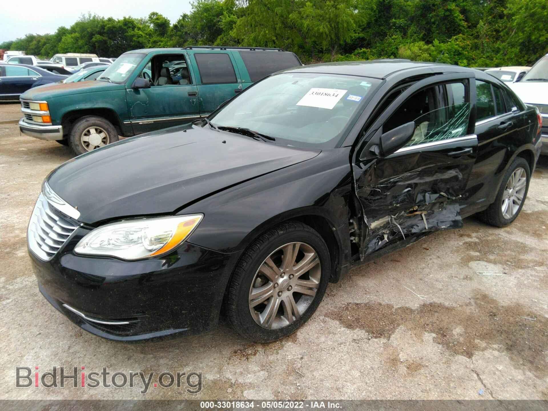 2013 CHRYSLER 200 - VIN: 1C3CCBBB0DN695494 - Фото 2