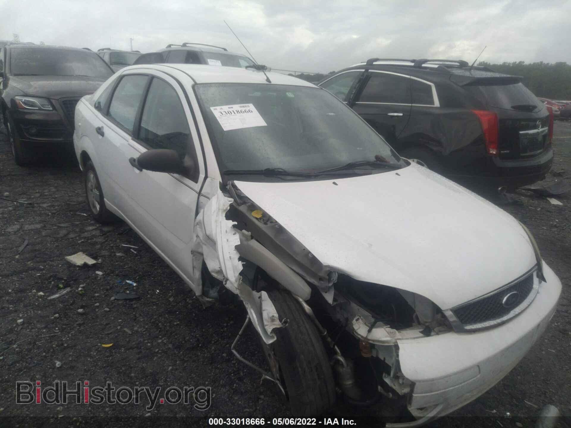 Photo 1FAHP34NX7W172412 - FORD FOCUS 2007