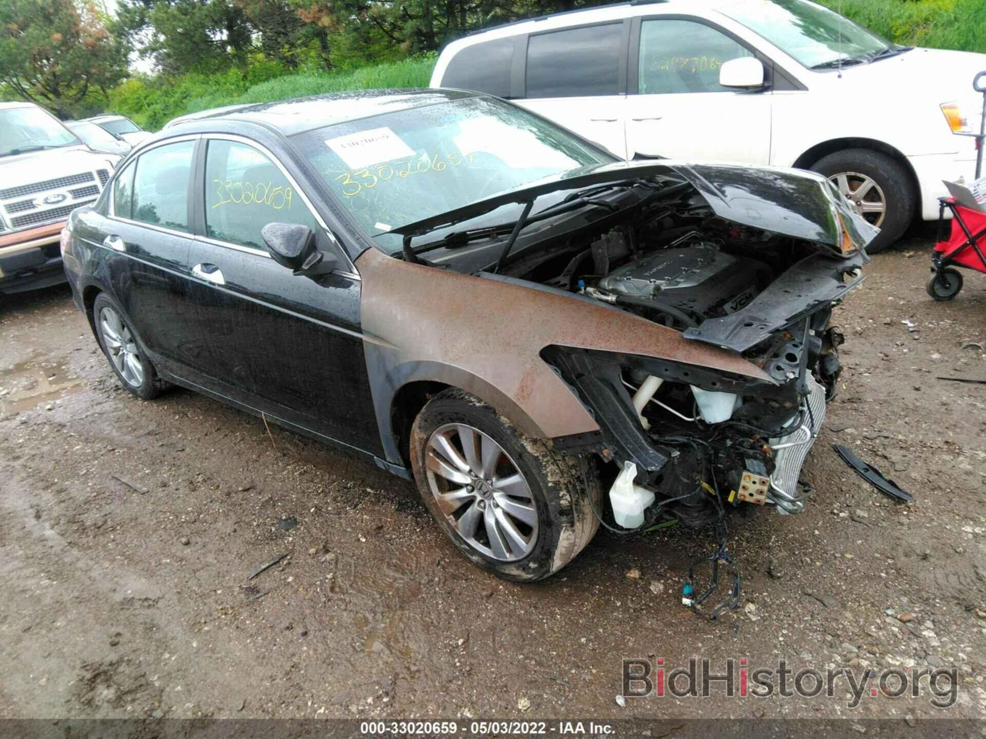 Photo 1HGCP3F89CA026037 - HONDA ACCORD SDN 2012