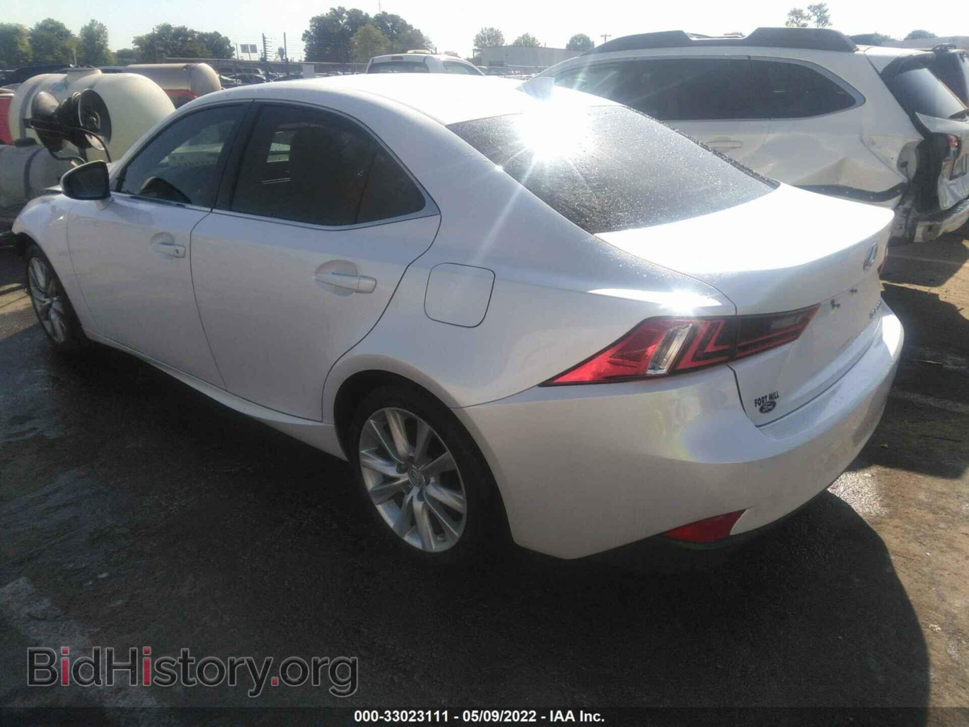 2016 LEXUS IS 200T - VIN: JTHBA1D22G5018633 - Фото 3