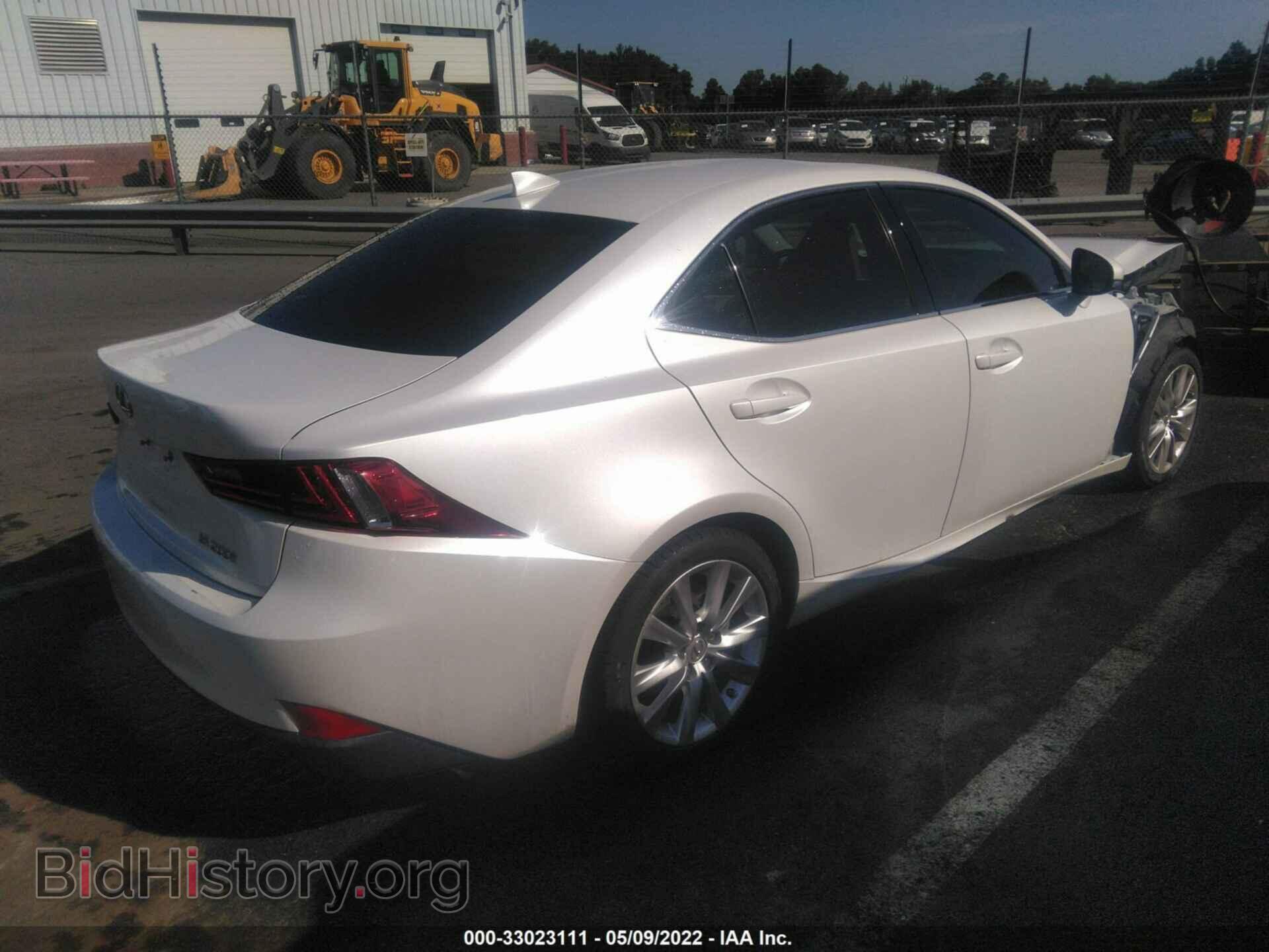 2016 LEXUS IS 200T - VIN: JTHBA1D22G5018633 - Фото 4