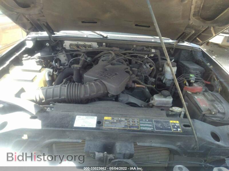 2011 Ford RANGER (VIN 1FTLR4FE5BPB20593) — photo 10 of 11