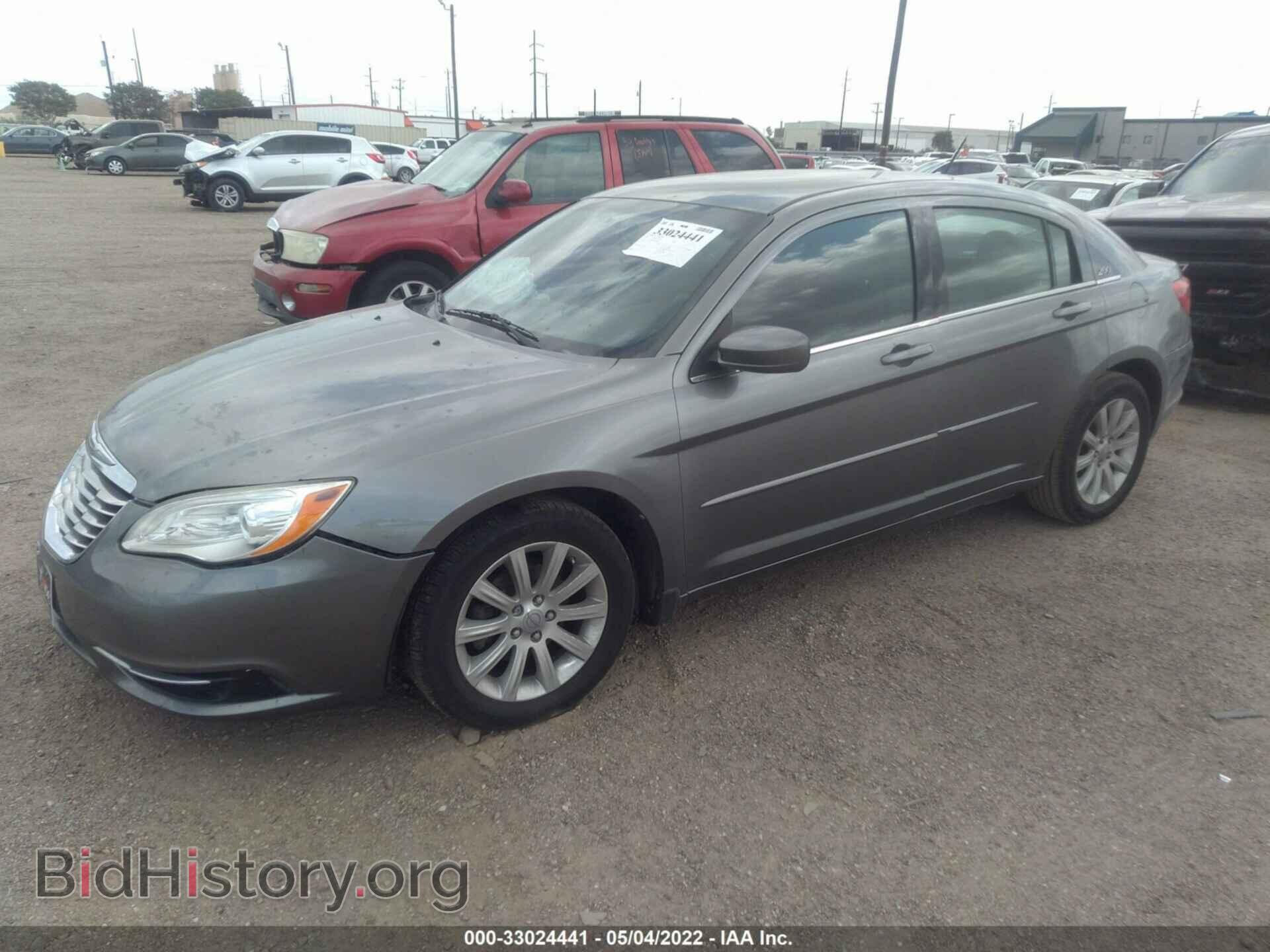 2013 CHRYSLER 200 - VIN: 1C3CCBBB1DN606029 - Фото 2