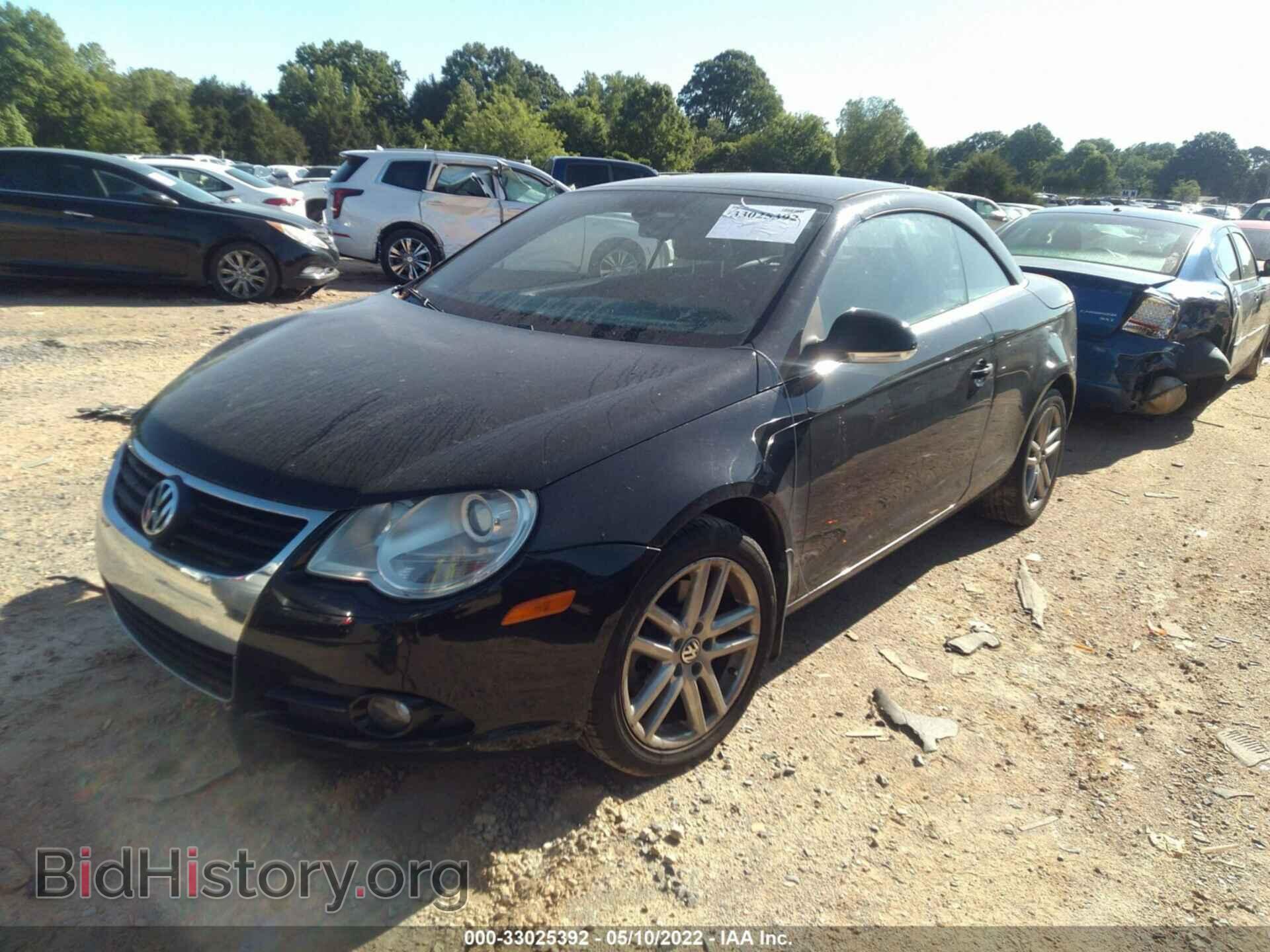 2008 VOLKSWAGEN EOS - VIN: WVWFA71F28V028741 - Фото 2