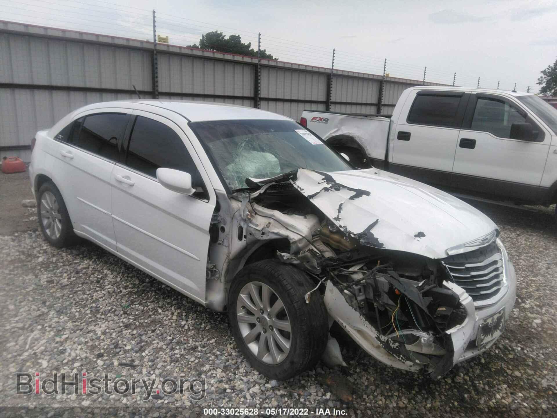 Photo 1C3BC1FG2BN617484 - CHRYSLER 200 2011