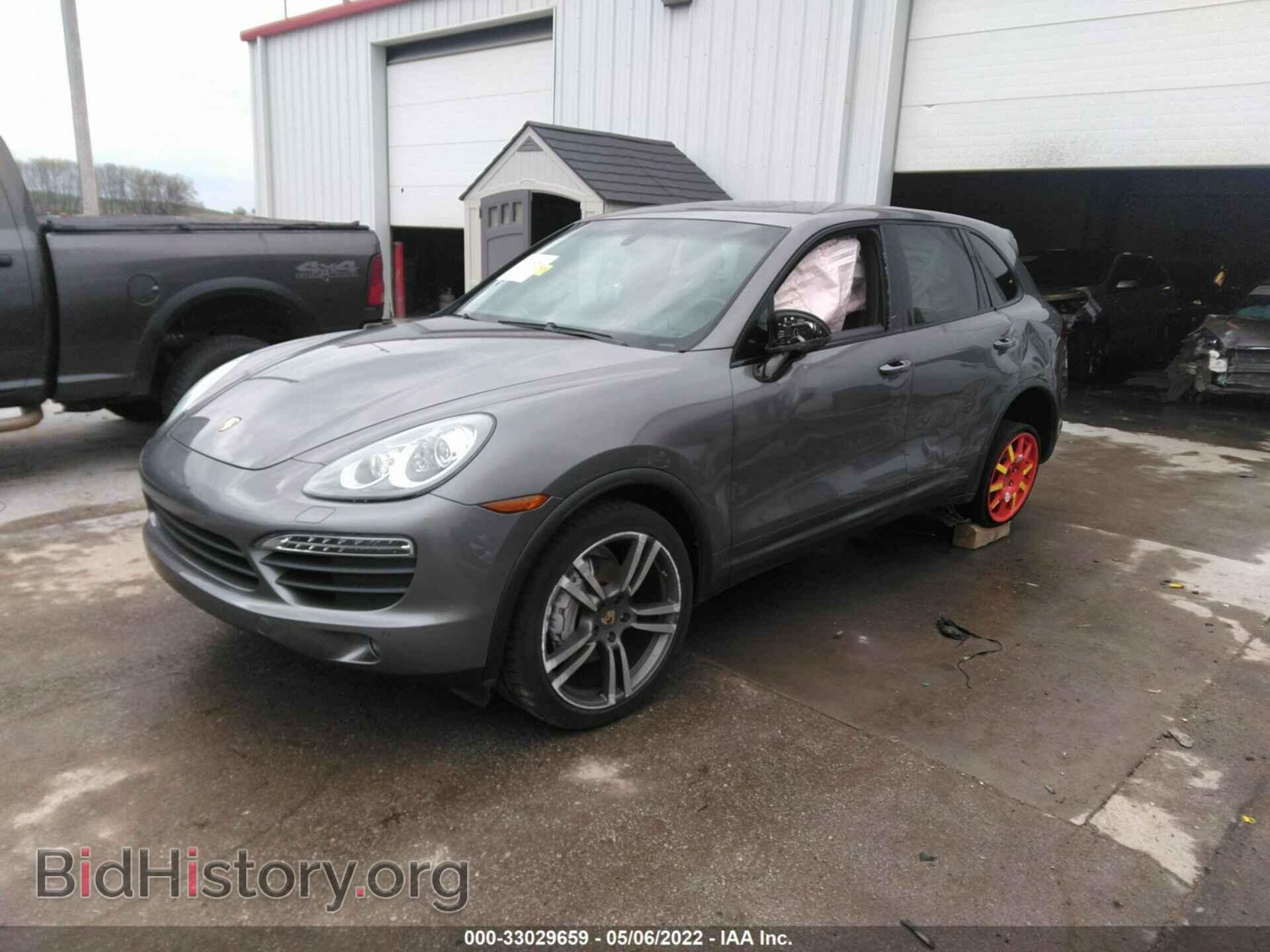 2011 PORSCHE CAYENNE - VIN: WP1AB2A26BLA45521 - Photo 2