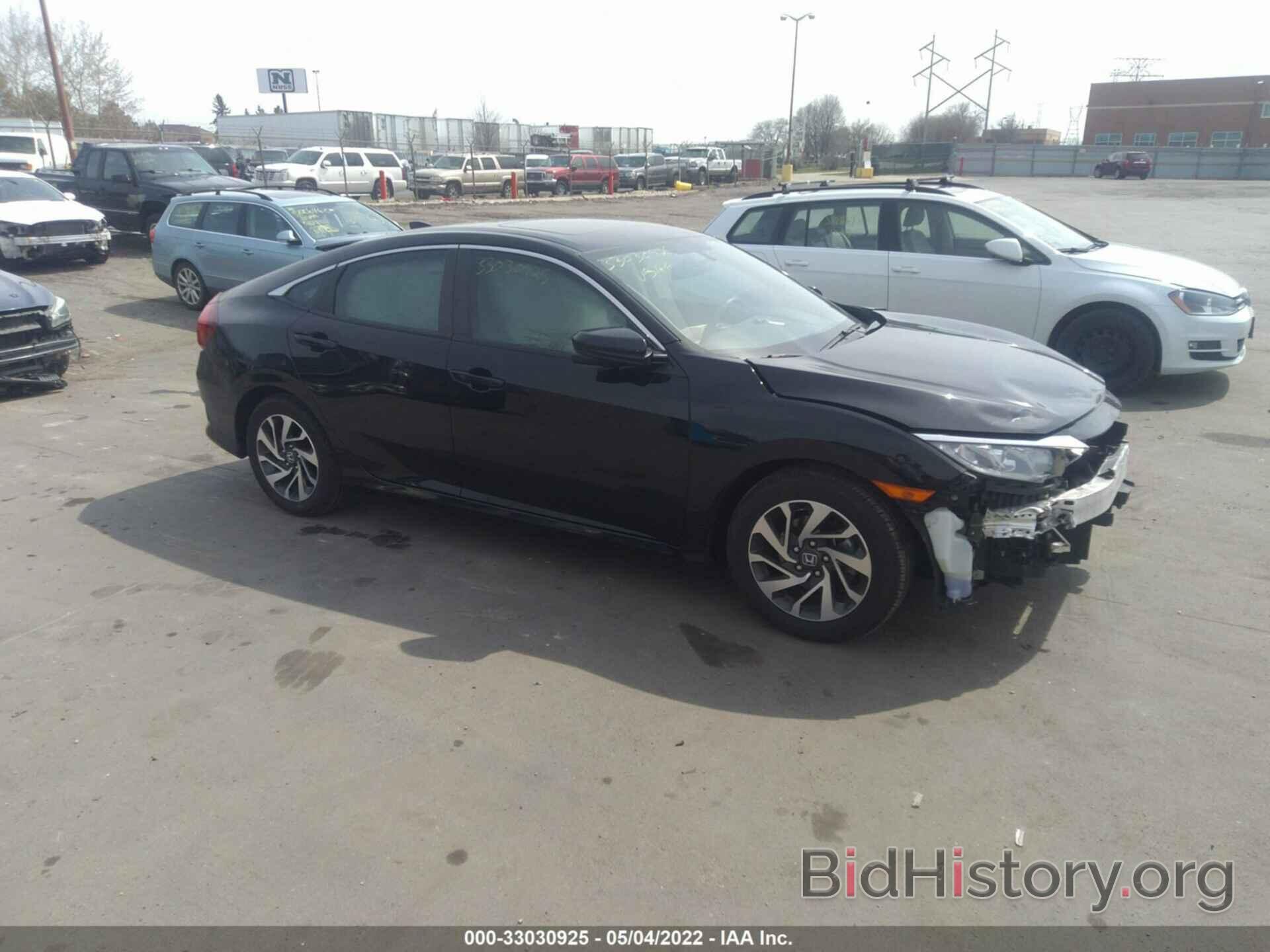 Photo 19XFC2F74JE014039 - HONDA CIVIC SEDAN 2018