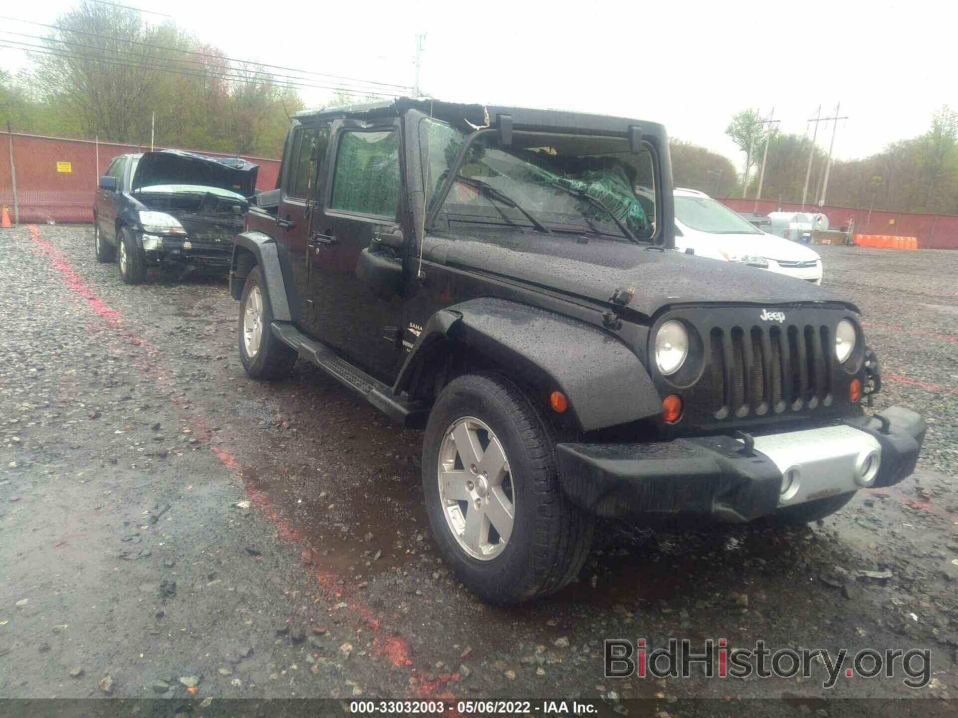 Photo 1J4BA5H15BL632973 - JEEP WRANGLER UNLIMITED 2011