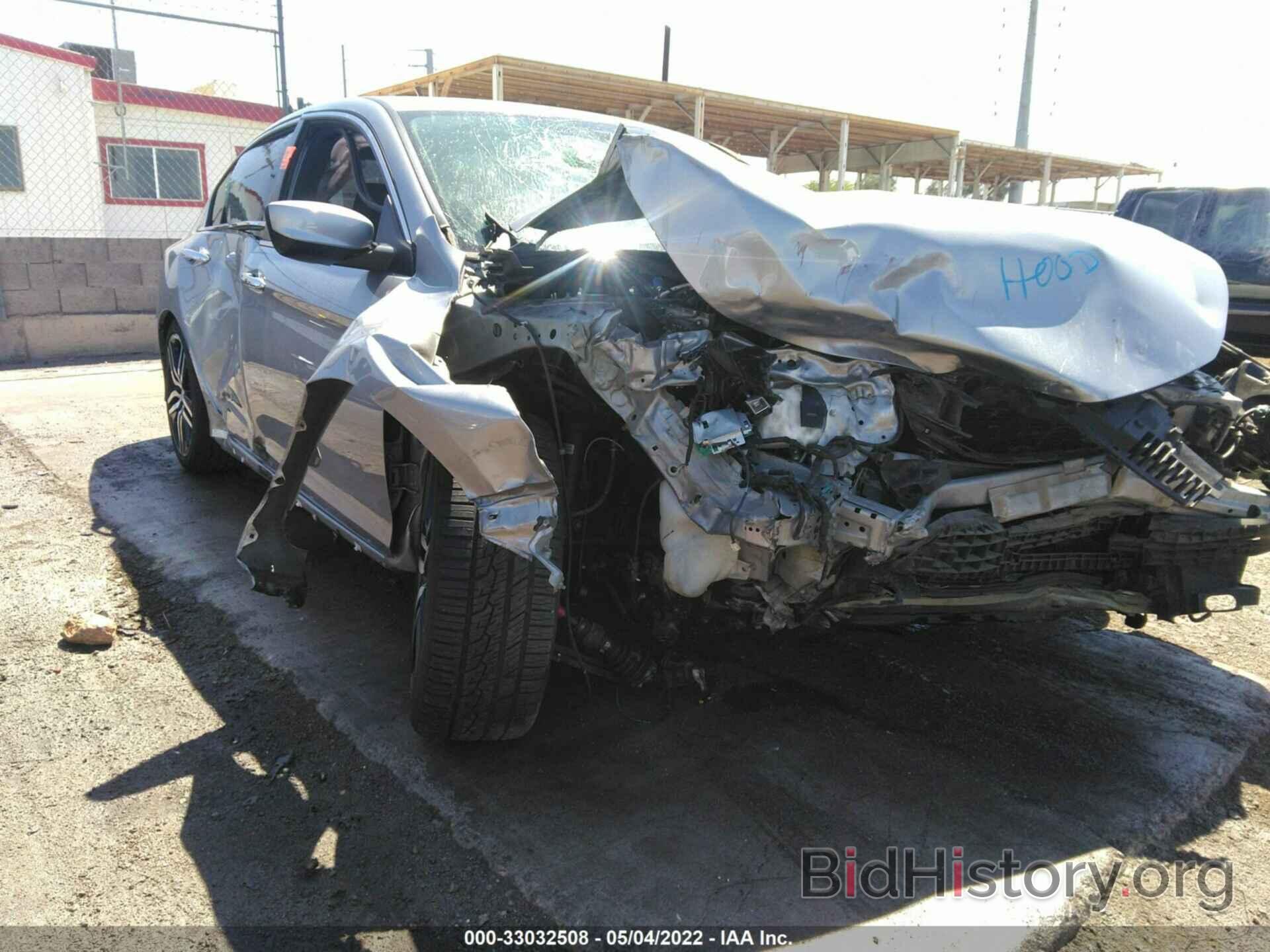 Photo 1HGCR2F17HA024091 - HONDA ACCORD SEDAN 2017