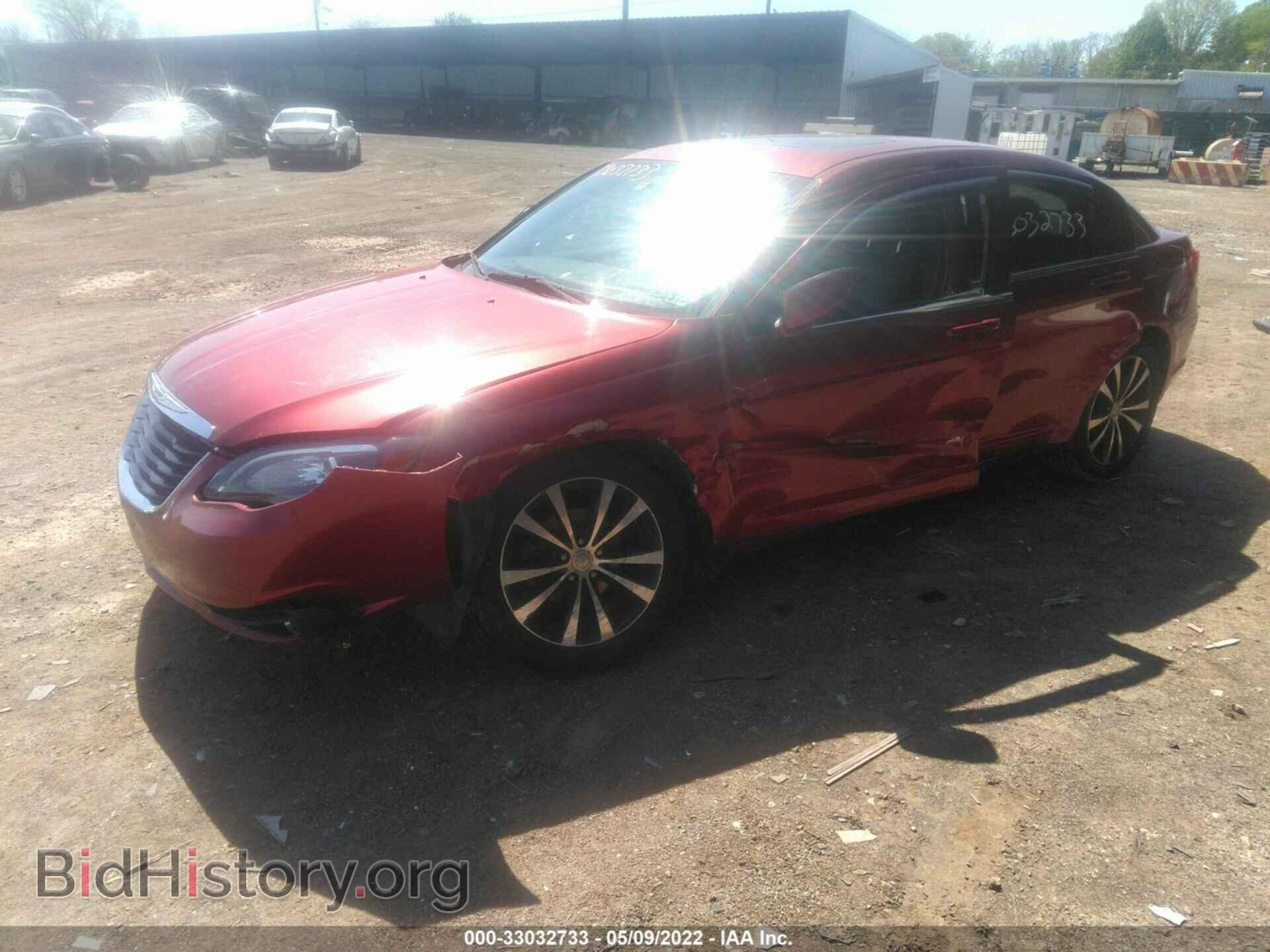 2011 CHRYSLER 200 - VIN: 1C3BC8FG9BN567658 - Фото 2