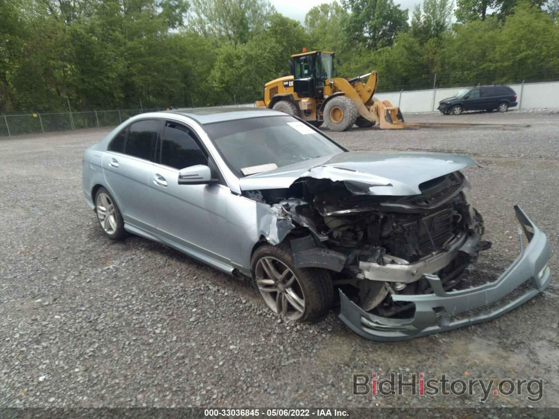 Photo WDDGF4HB8DR251110 - MERCEDES-BENZ C-CLASS 2013