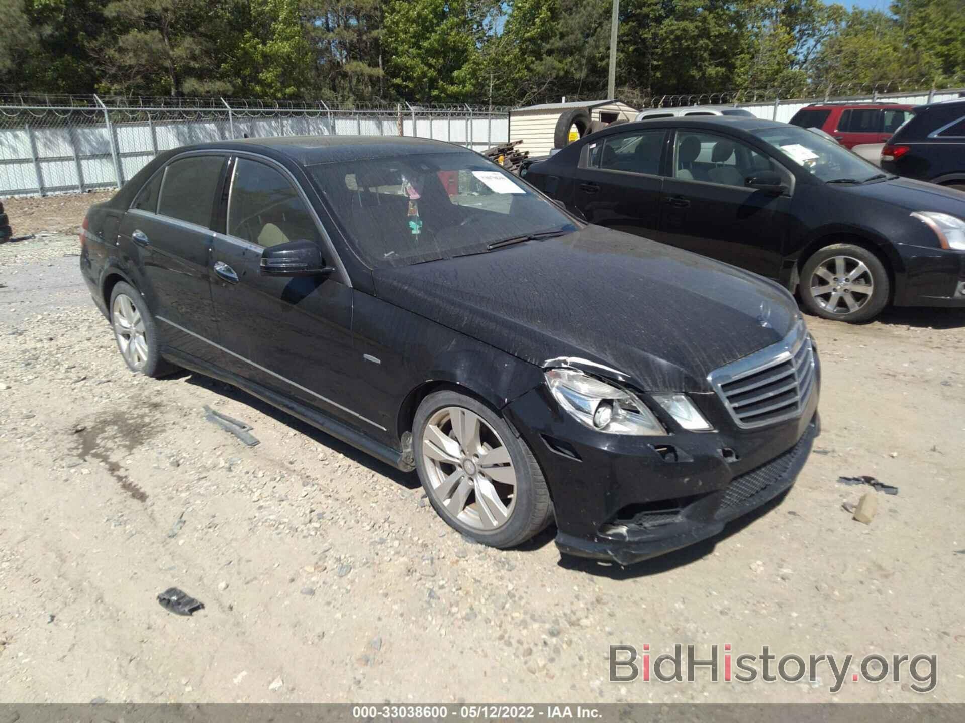 Photo WDDHF2EB2BA340115 - MERCEDES-BENZ E-CLASS 2011