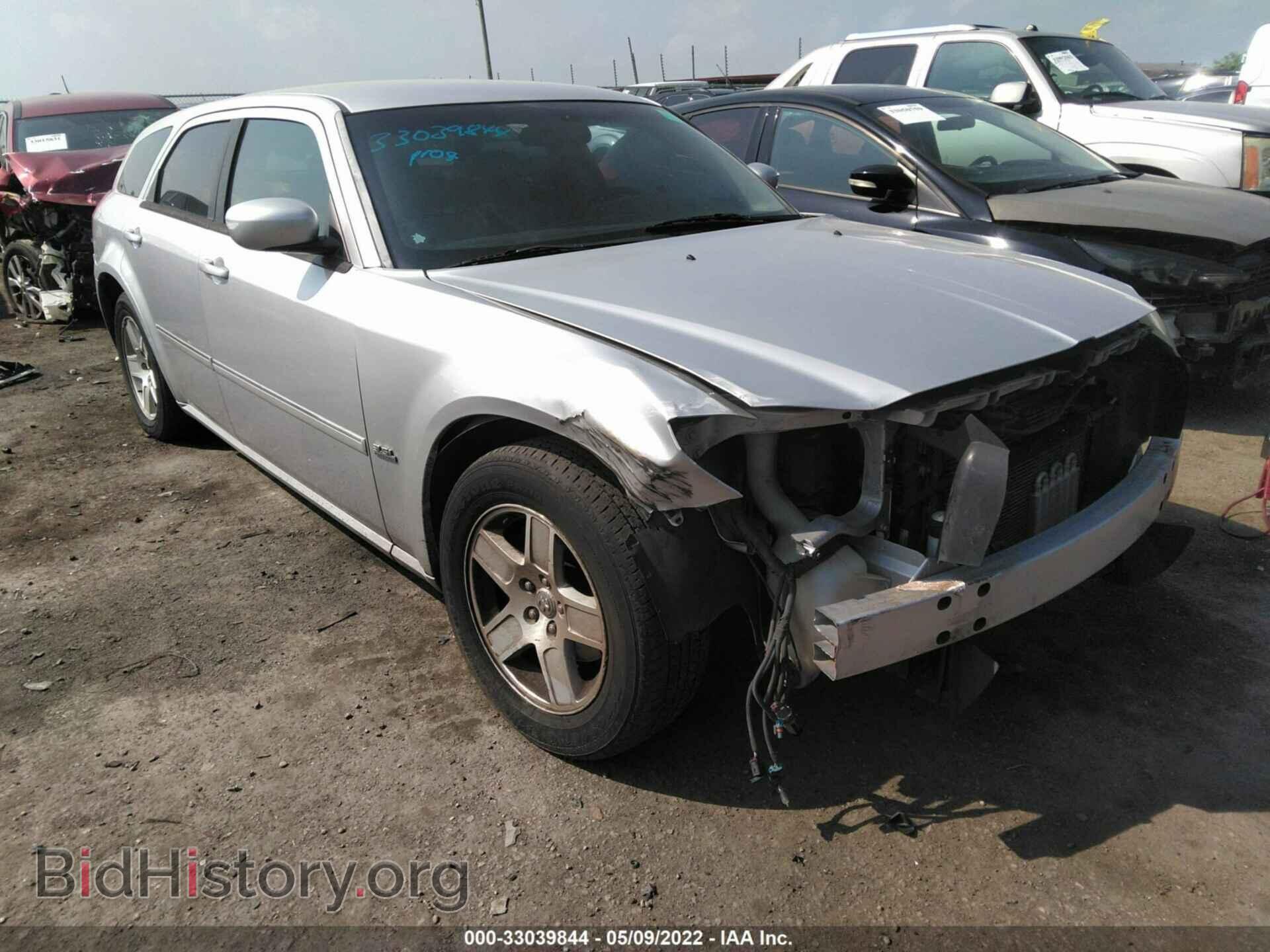 Photo 2D8FV47V66H124252 - DODGE MAGNUM 2006