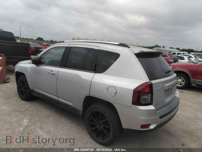 2011 Jeep COMPASS (VIN 1J4NT1FA4BD215759) — photo 3 of 10
