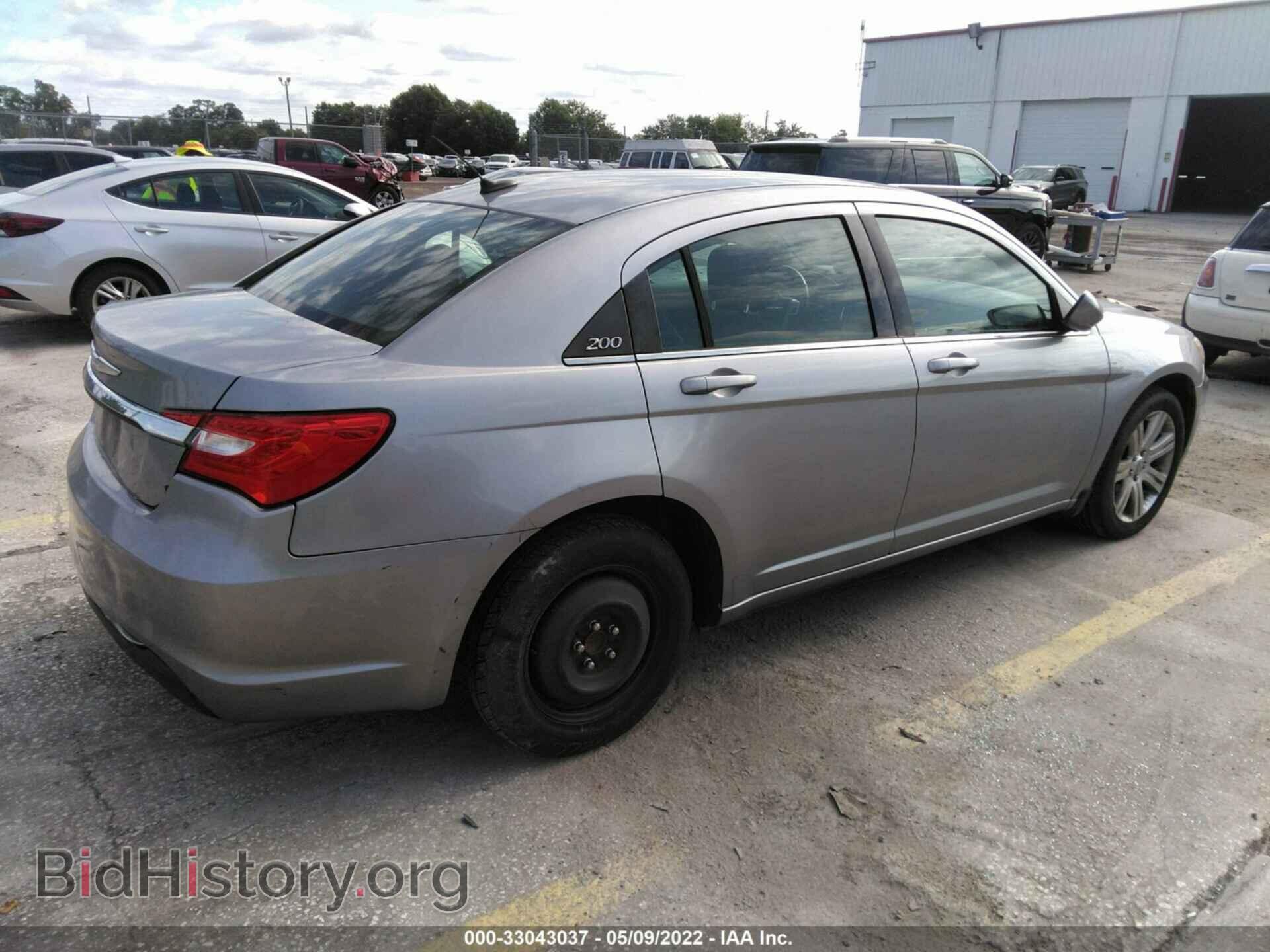 2013 CHRYSLER 200 - VIN: 1C3CCBBB9DN735734 - Photo 4