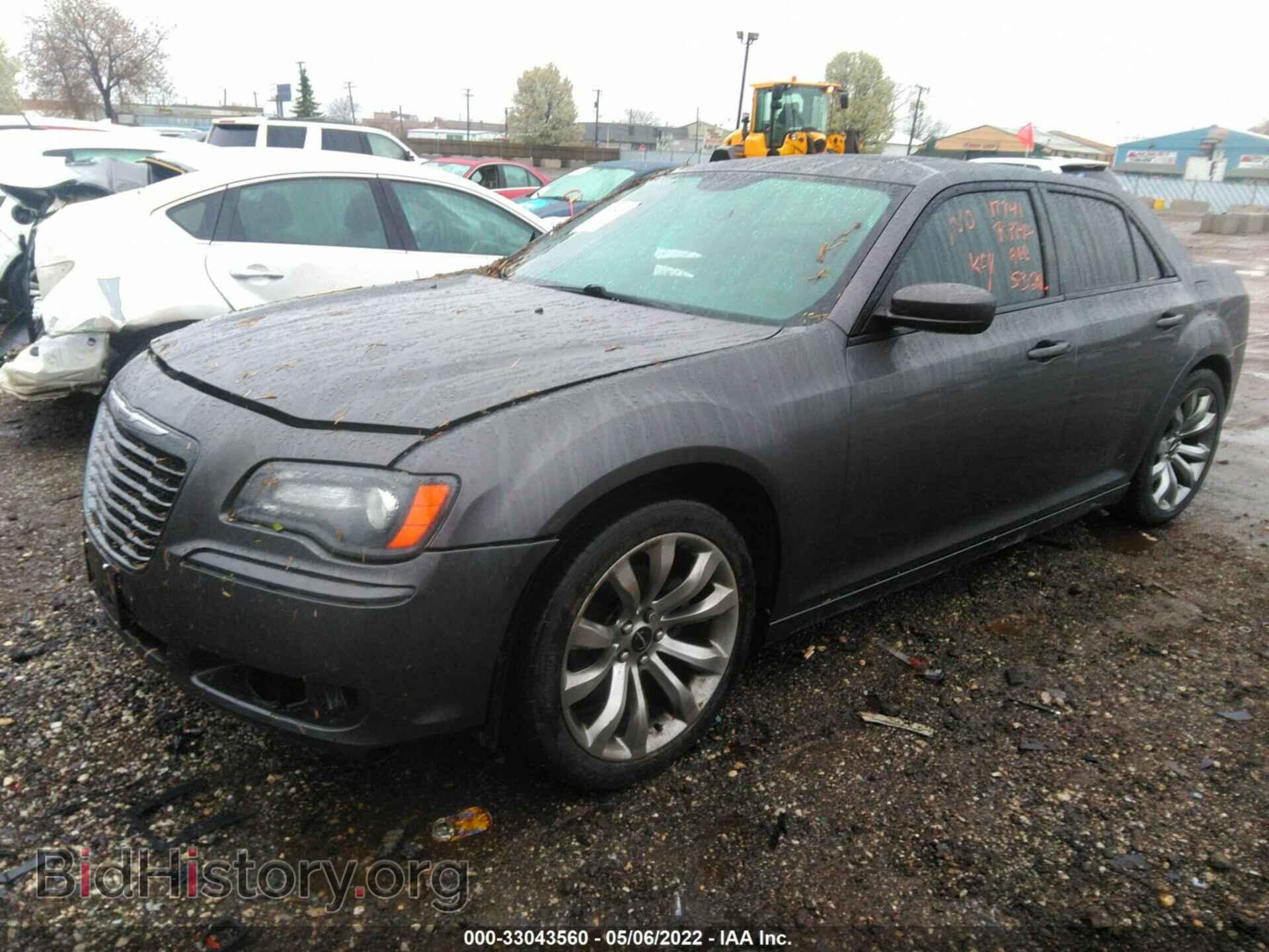 2014 CHRYSLER 300 - VIN: 2C3CCABG2EH373620 - Фото 2