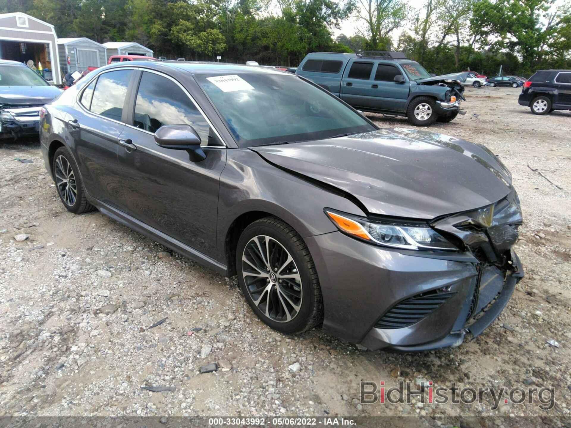 Photo 4T1B11HK2JU143510 - TOYOTA CAMRY 2018