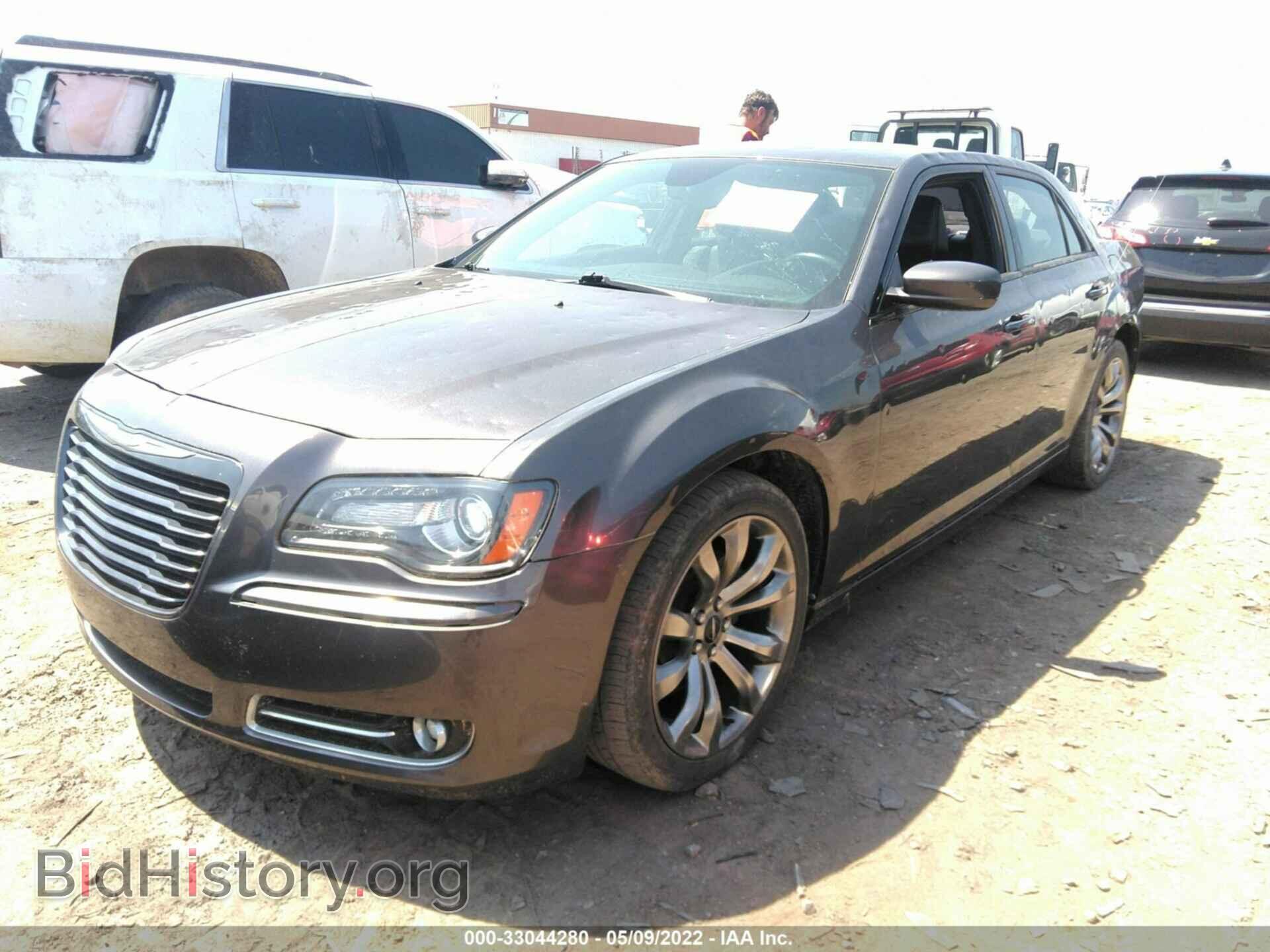 2014 CHRYSLER 300 - VIN: 2C3CCABG2EH383208 - Фото 2