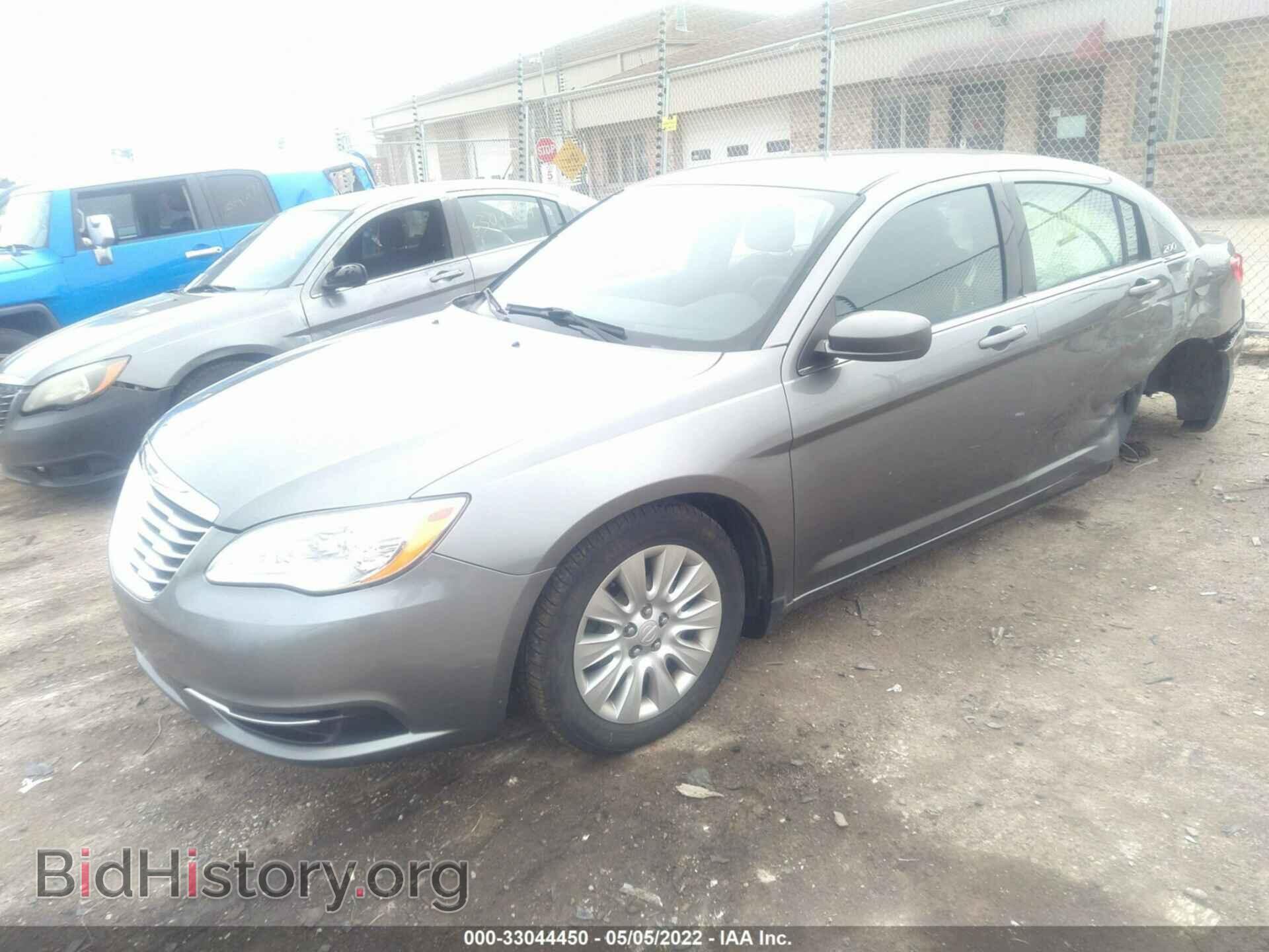 2012 CHRYSLER 200 - VIN: 1C3CCBAB6CN295603 - Фото 2