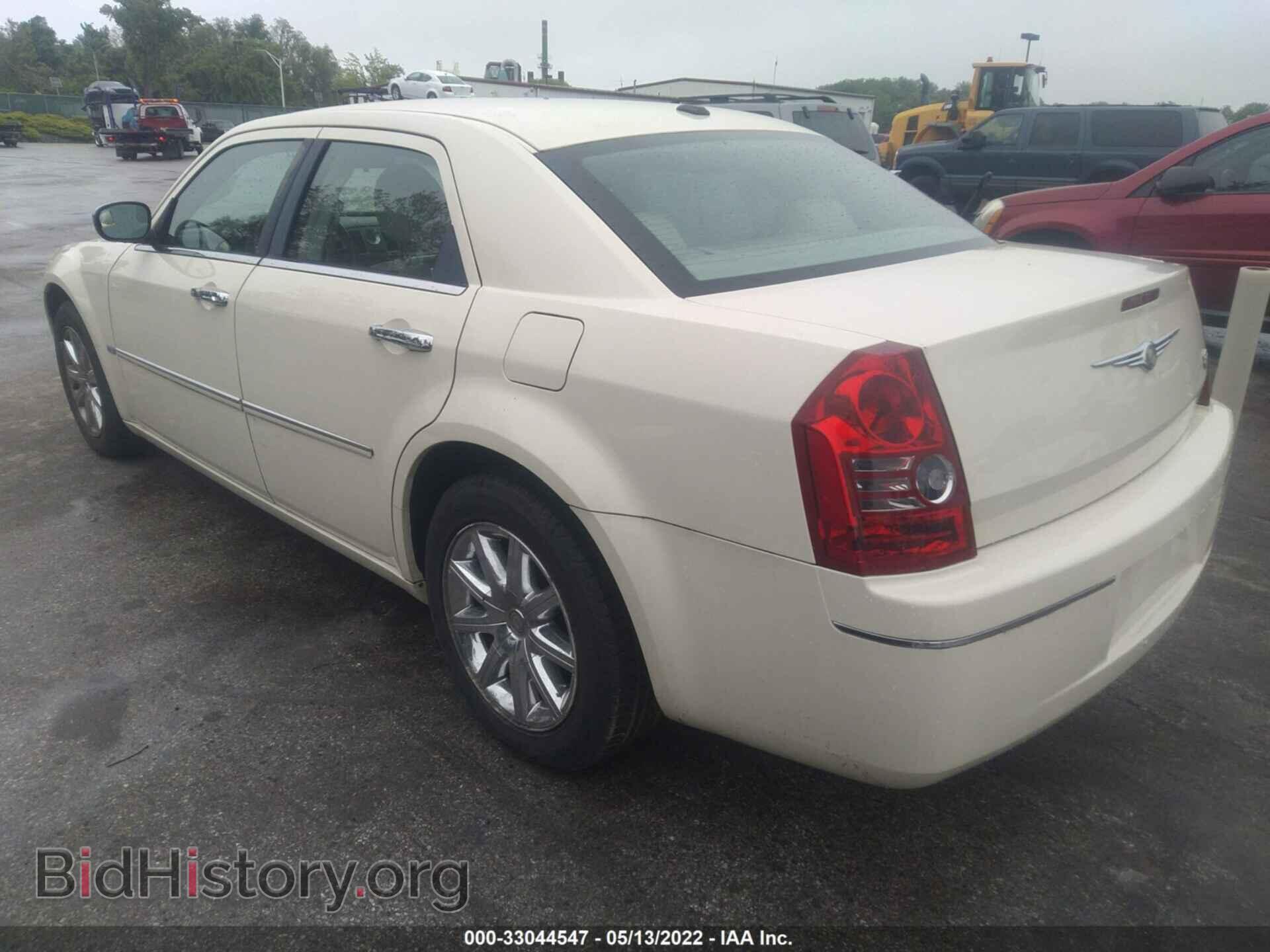 2010 CHRYSLER 300 - VIN: 2C3CA5CV9AH224318 - Фото 3