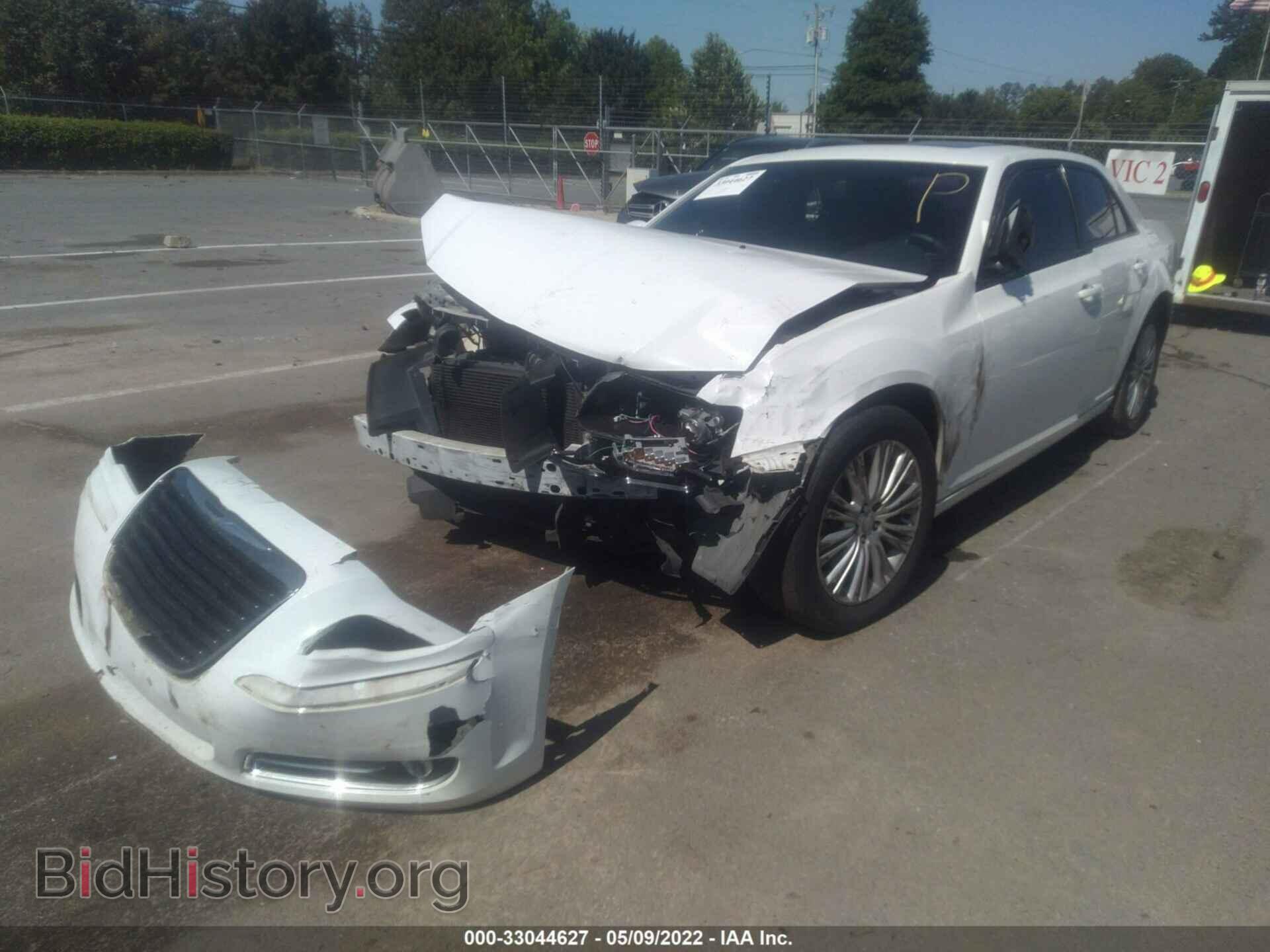 2014 CHRYSLER 300 - VIN: 2C3CCAGG8EH311793 - Фото 2