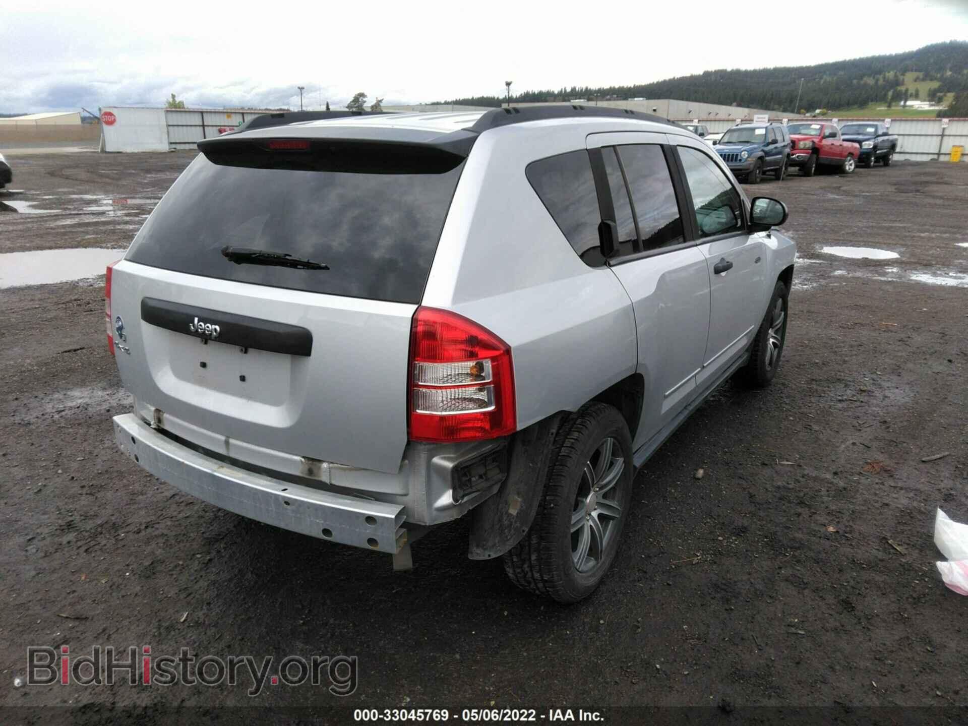2009 JEEP COMPASS - VIN: 1J4FF47B79D184182 - Фото 4