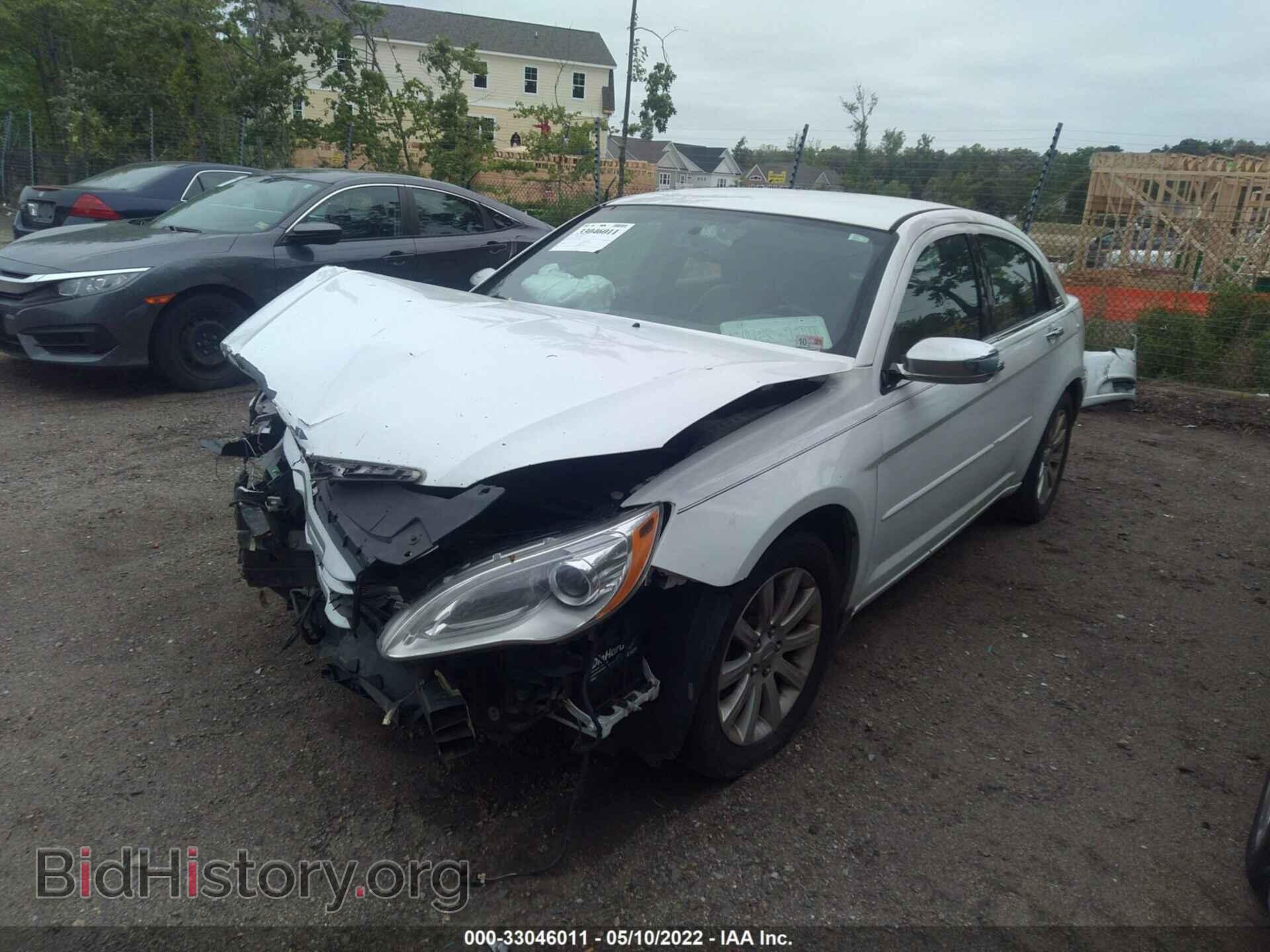 2013 CHRYSLER 200 - VIN: 1C3CCBCG1DN533609 - Фото 2