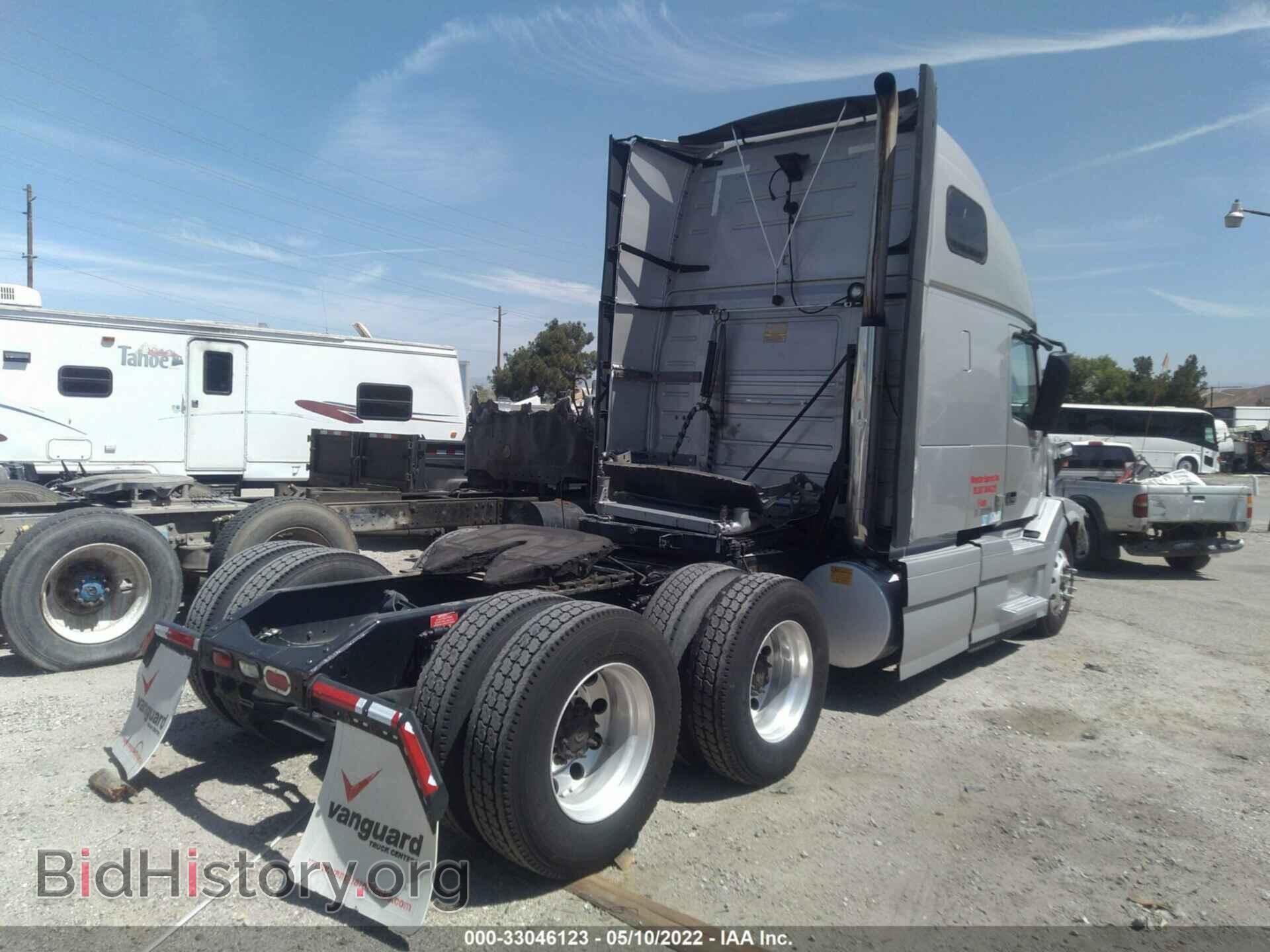 2013 VOLVO VN - VIN: 4V4NC9TG4DN563883 - Фото 4