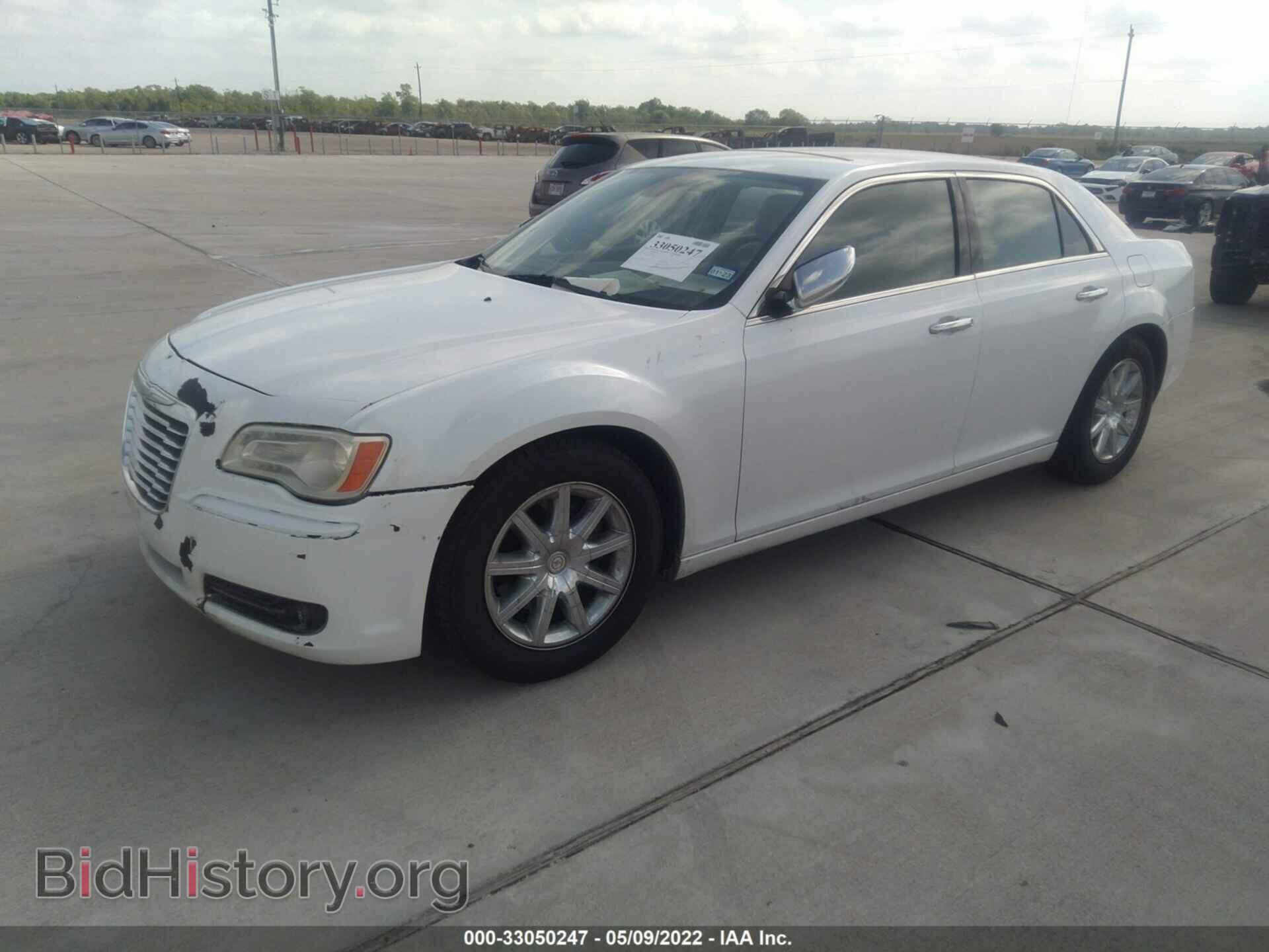 2012 CHRYSLER 300 - VIN: 2C3CCAETXCH288756 - Фото 2