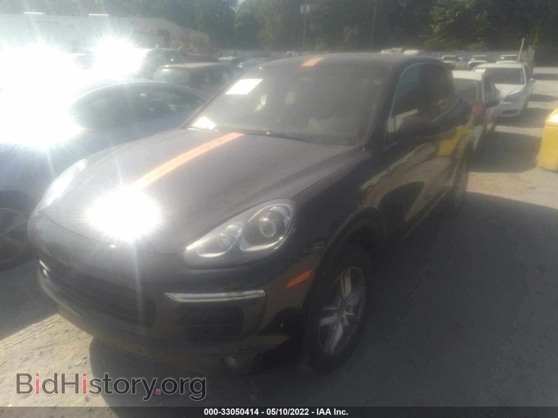 2016 PORSCHE CAYENNE - VIN: WP1AA2A2XGLA11107 - Photo 2