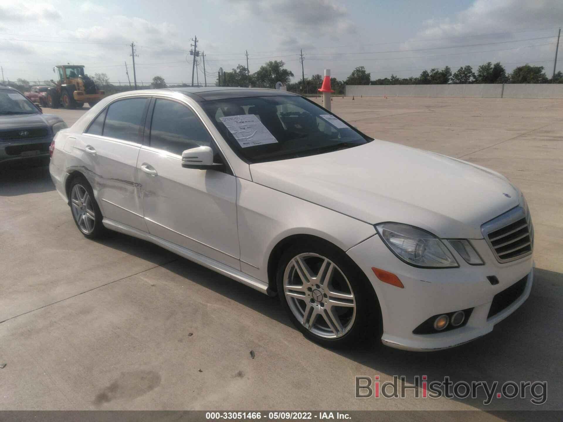 Photo WDDHF5GB4AA240093 - MERCEDES-BENZ E-CLASS 2010