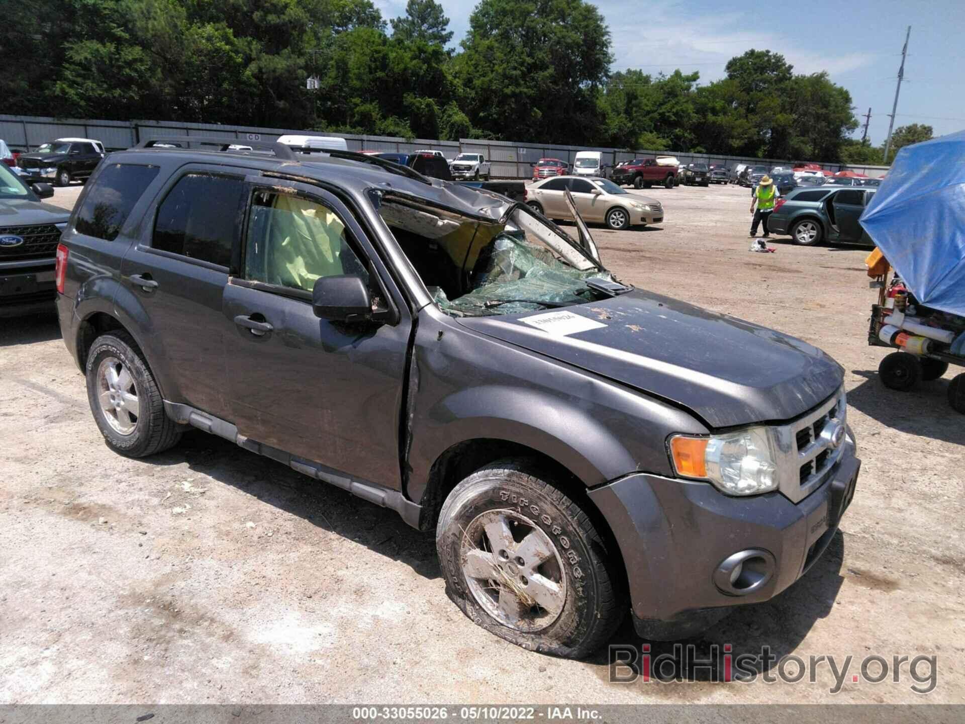 Photo 1FMCU0D73AKA86253 - FORD ESCAPE 2010