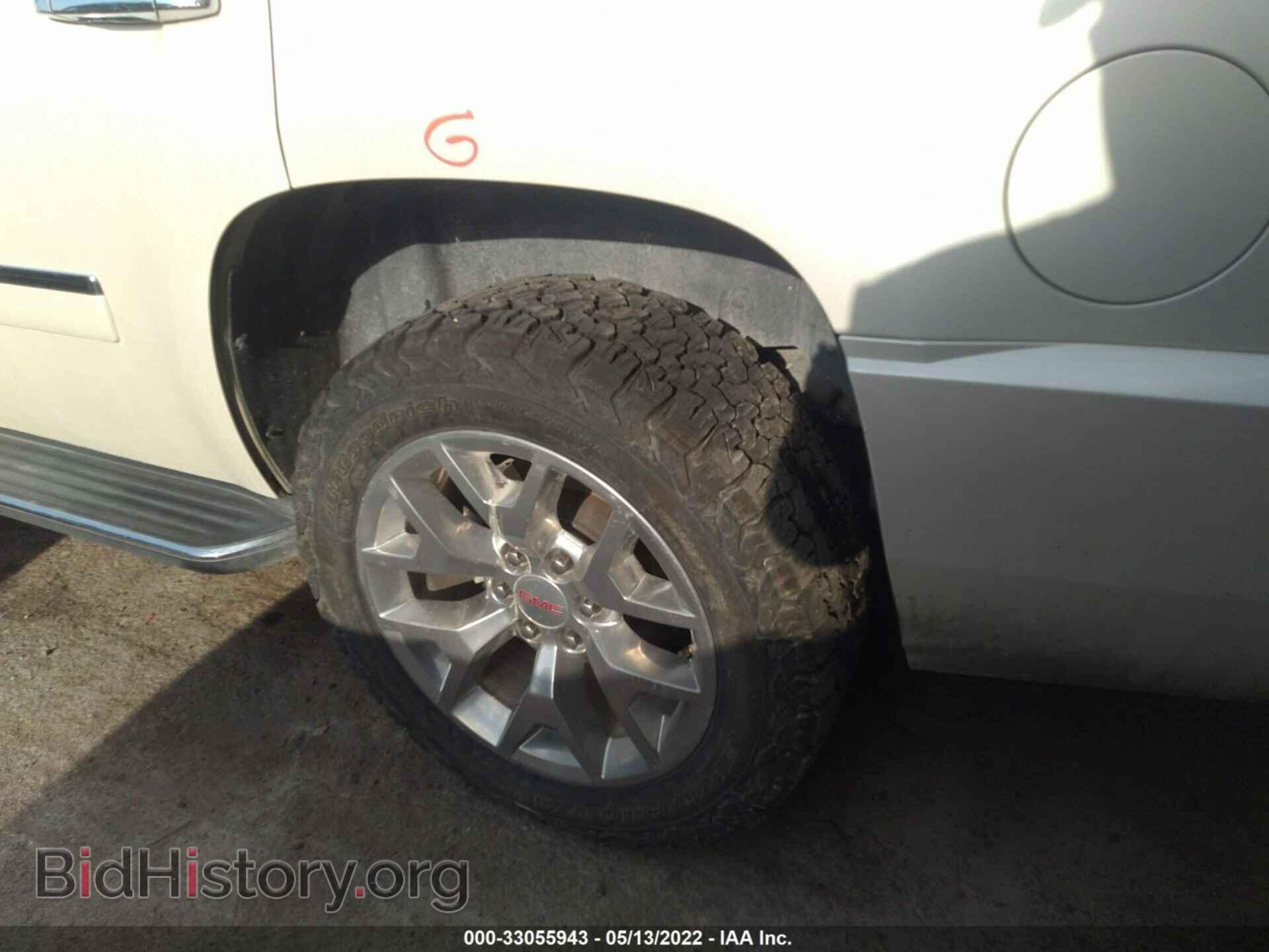 2011 GMC YUKON - VIN: 1GKS2EEF3BR387062 - Photo 13