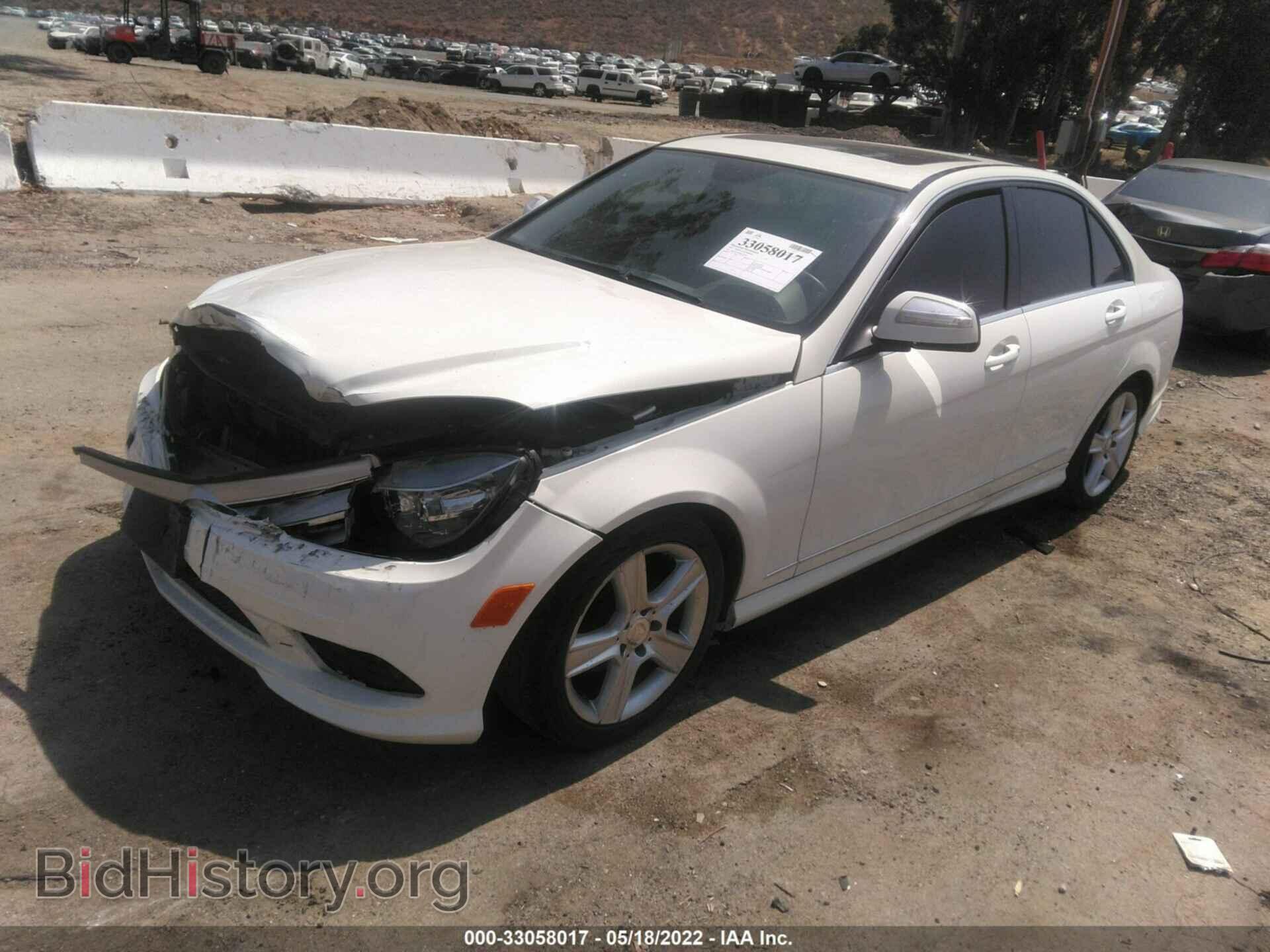 2011 MERCEDES-BENZ C-CLASS - VIN: WDDGF5EB5BA522954 - Фото 2