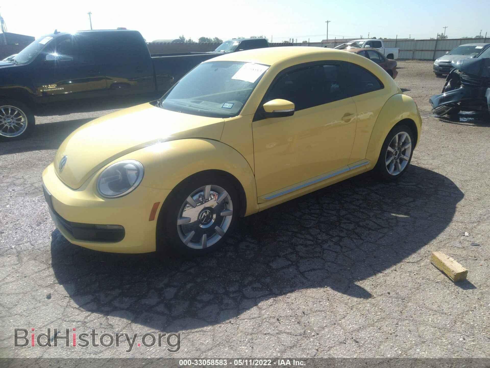 2012 VOLKSWAGEN BEETLE - VIN: 3VWJP7ATXCM602761 - Фото 2