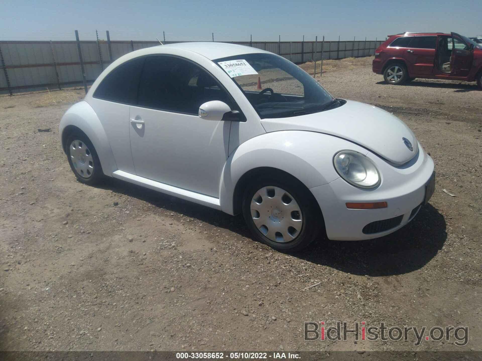 Photo 3VWPG3AG1AM006568 - VOLKSWAGEN NEW BEETLE COUPE 2010