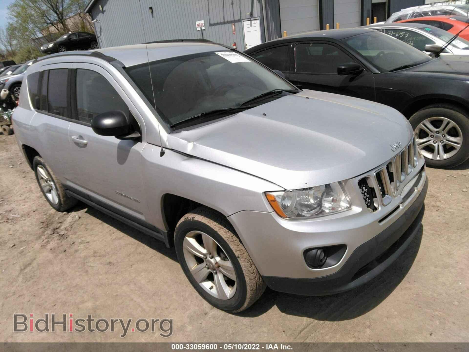 Photo 1J4NF1FB6BD210921 - JEEP COMPASS 2011
