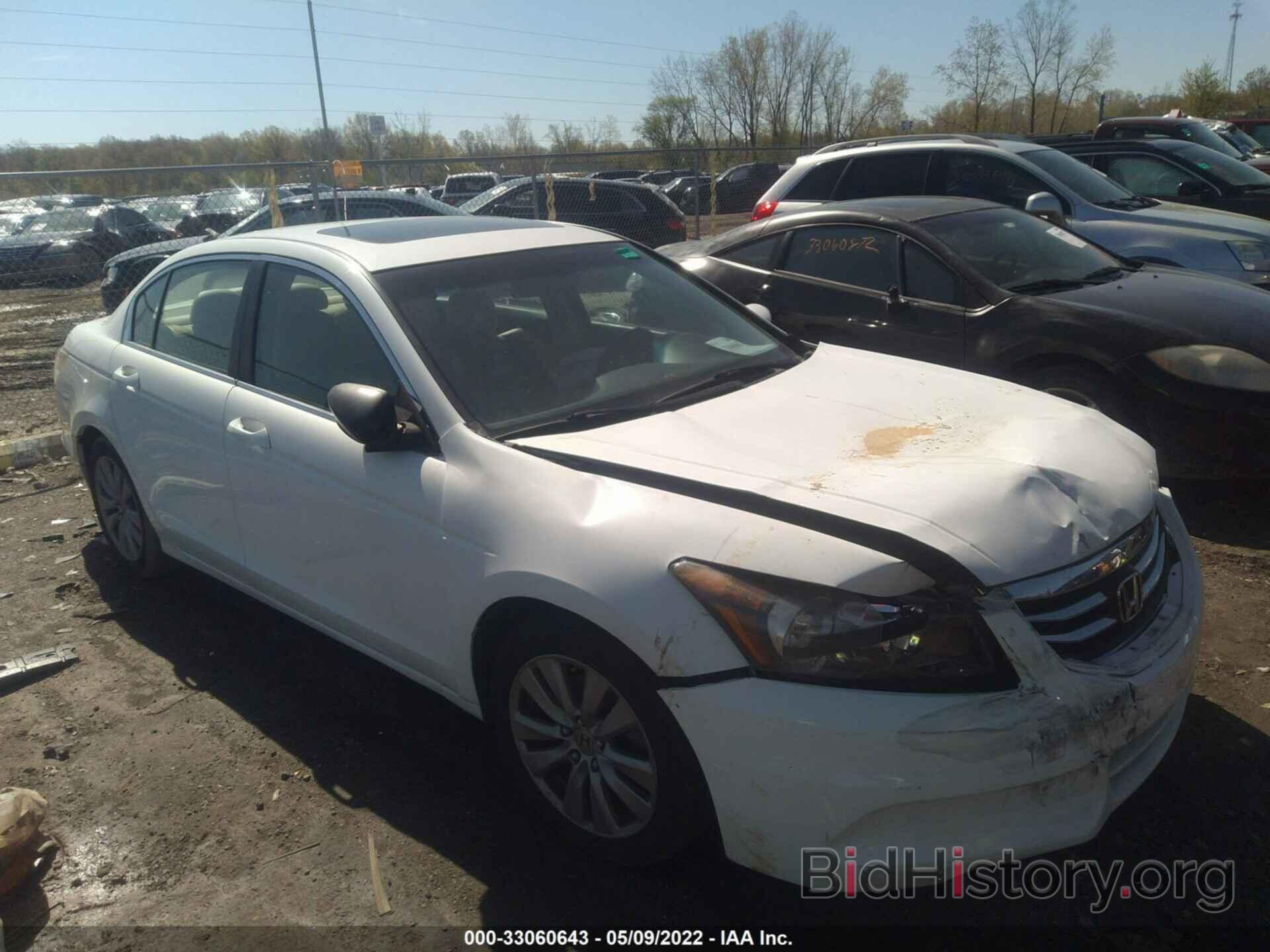 Photo 1HGCP2F83CA054555 - HONDA ACCORD SDN 2012